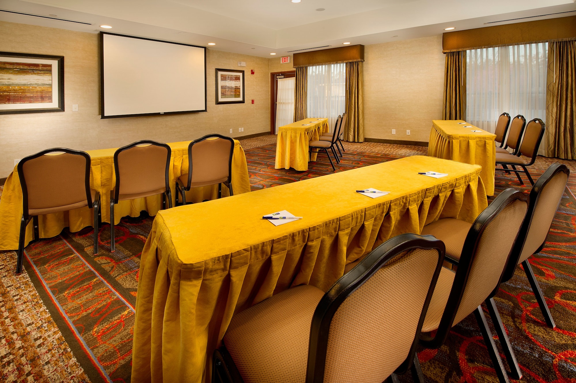 Holiday Inn Express Uvalde