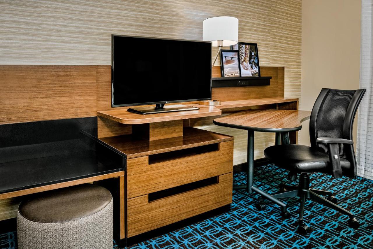 Fairfield Inn & Suites Van