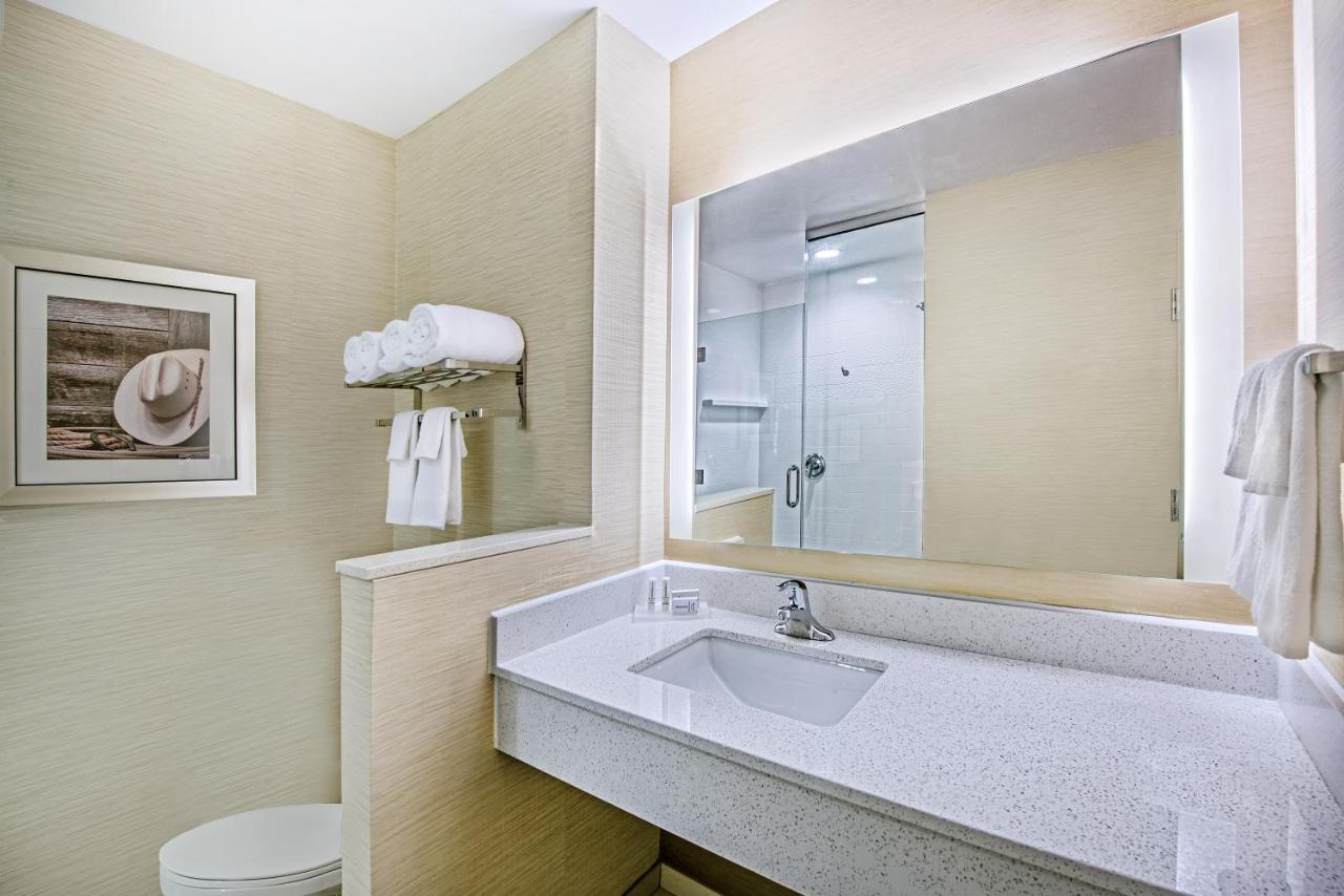 Fairfield Inn & Suites Van