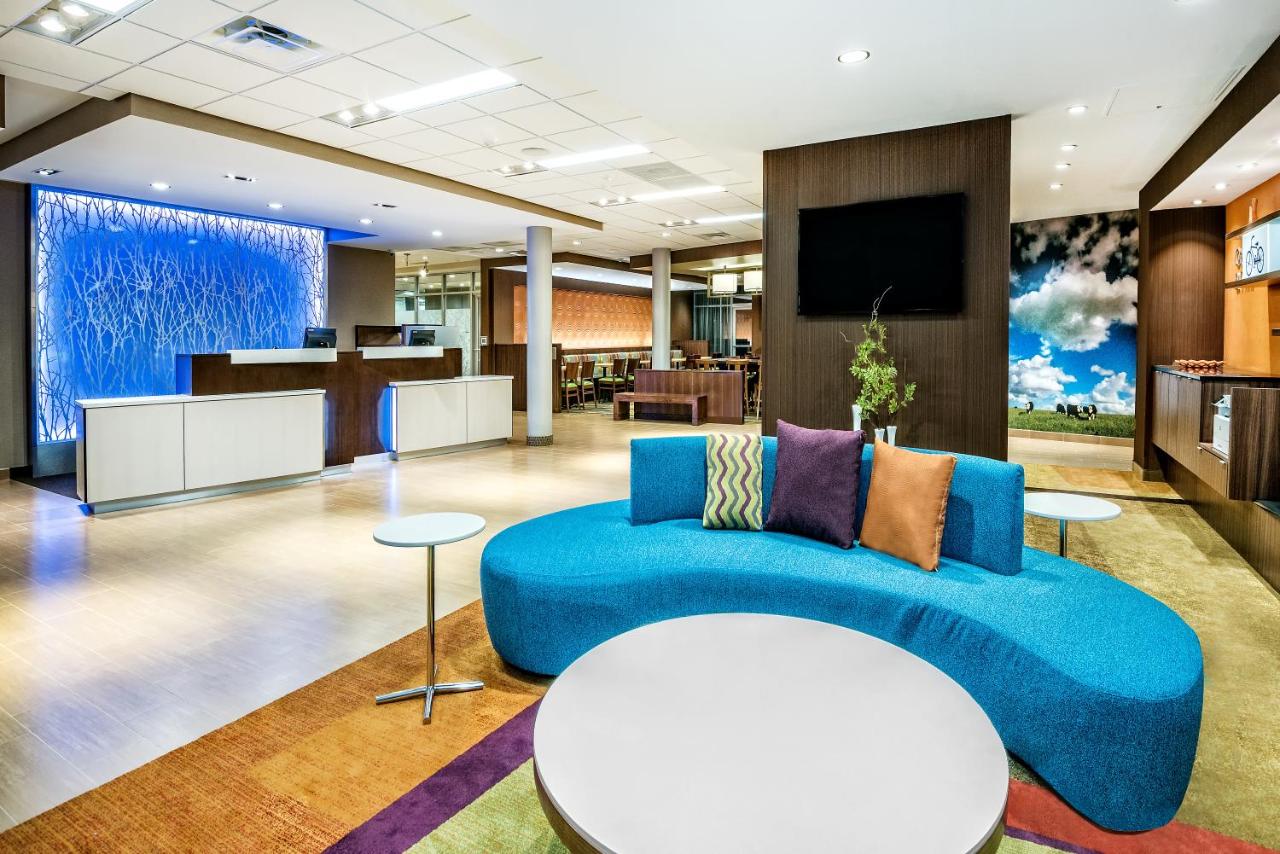 Fairfield Inn & Suites Van