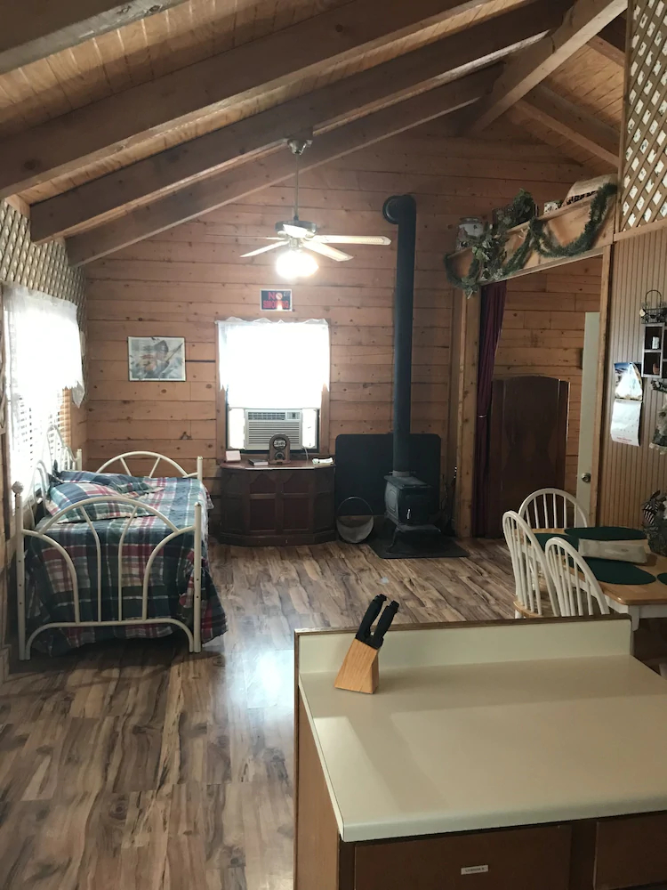 A Peace of Heaven Cabins And RV