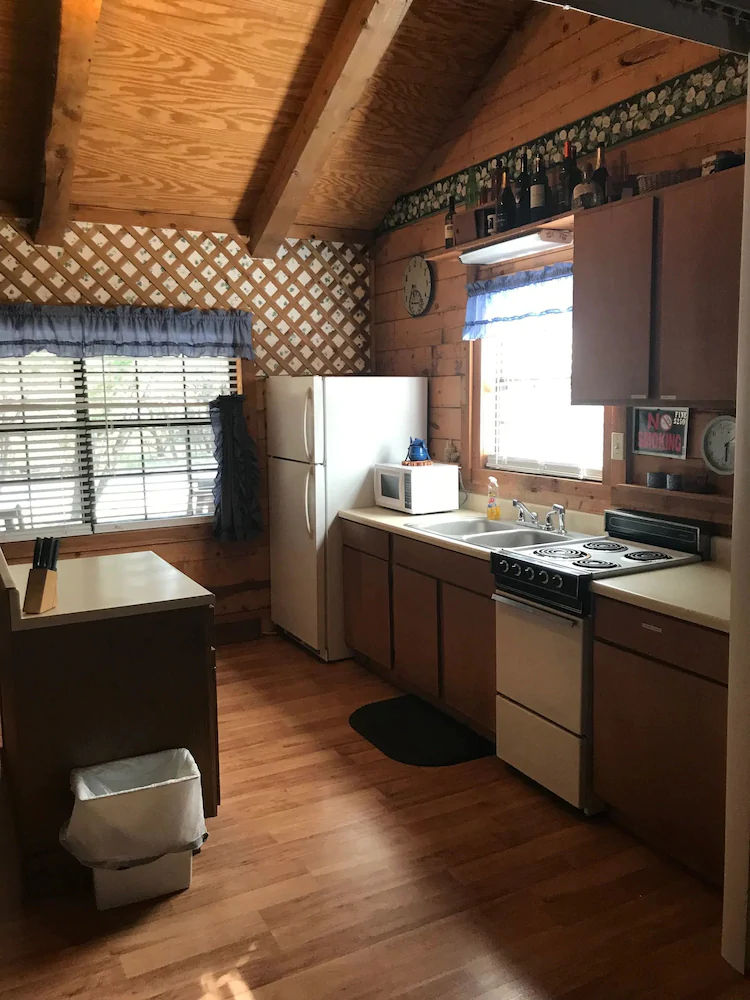 A Peace of Heaven Cabins And RV