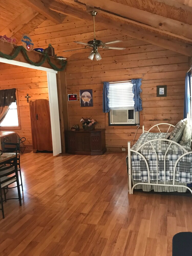 A Peace of Heaven Cabins And RV