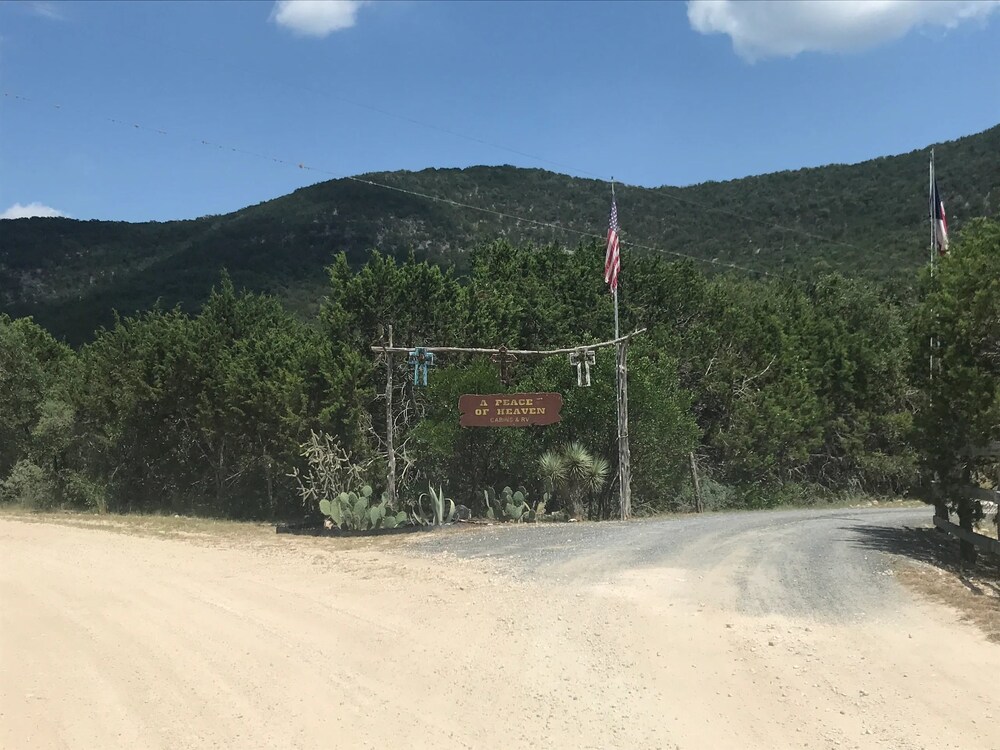 A Peace of Heaven Cabins And RV