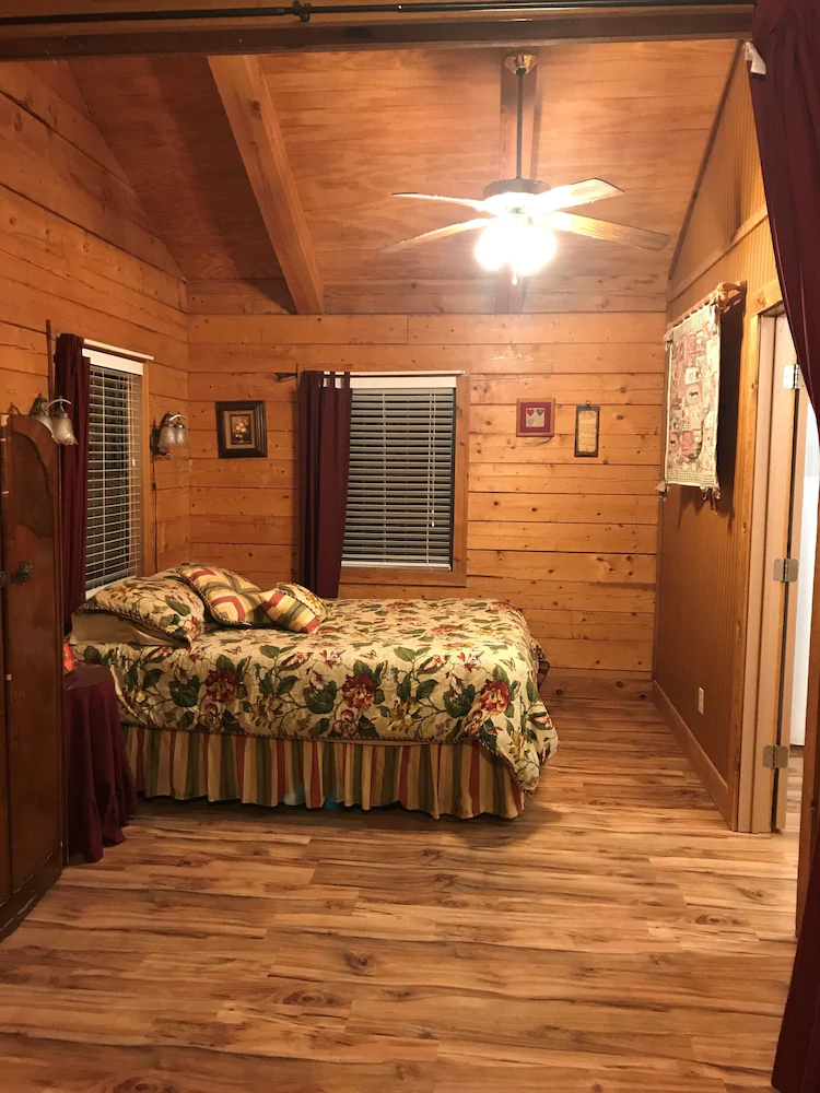 A Peace of Heaven Cabins And RV