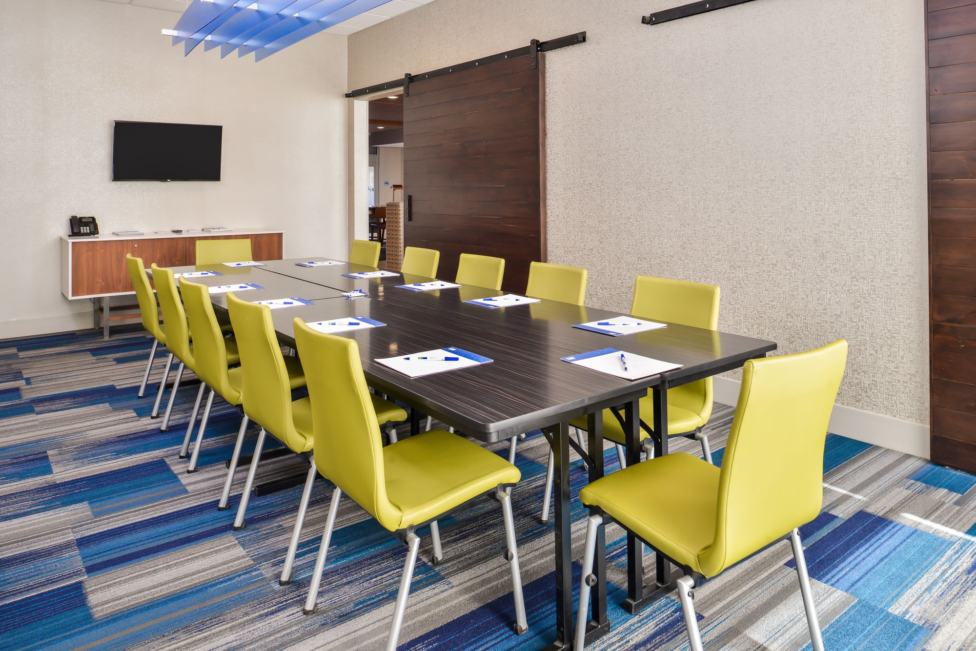 Holiday Inn Express & Suites Van Horn