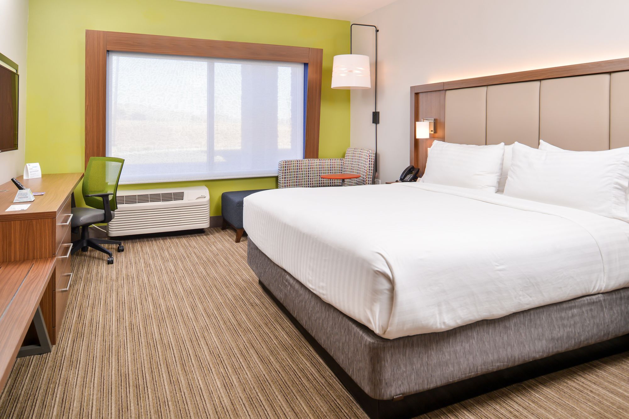 Holiday Inn Express & Suites Van Horn