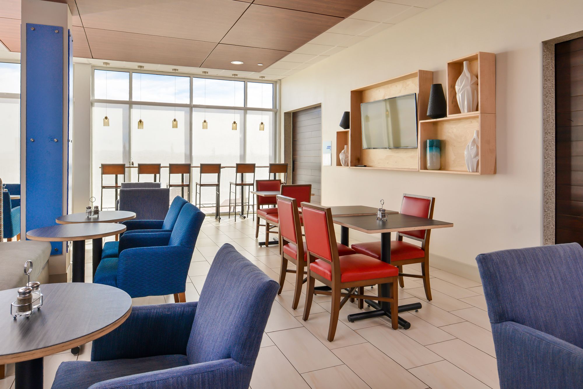 Holiday Inn Express & Suites Van Horn
