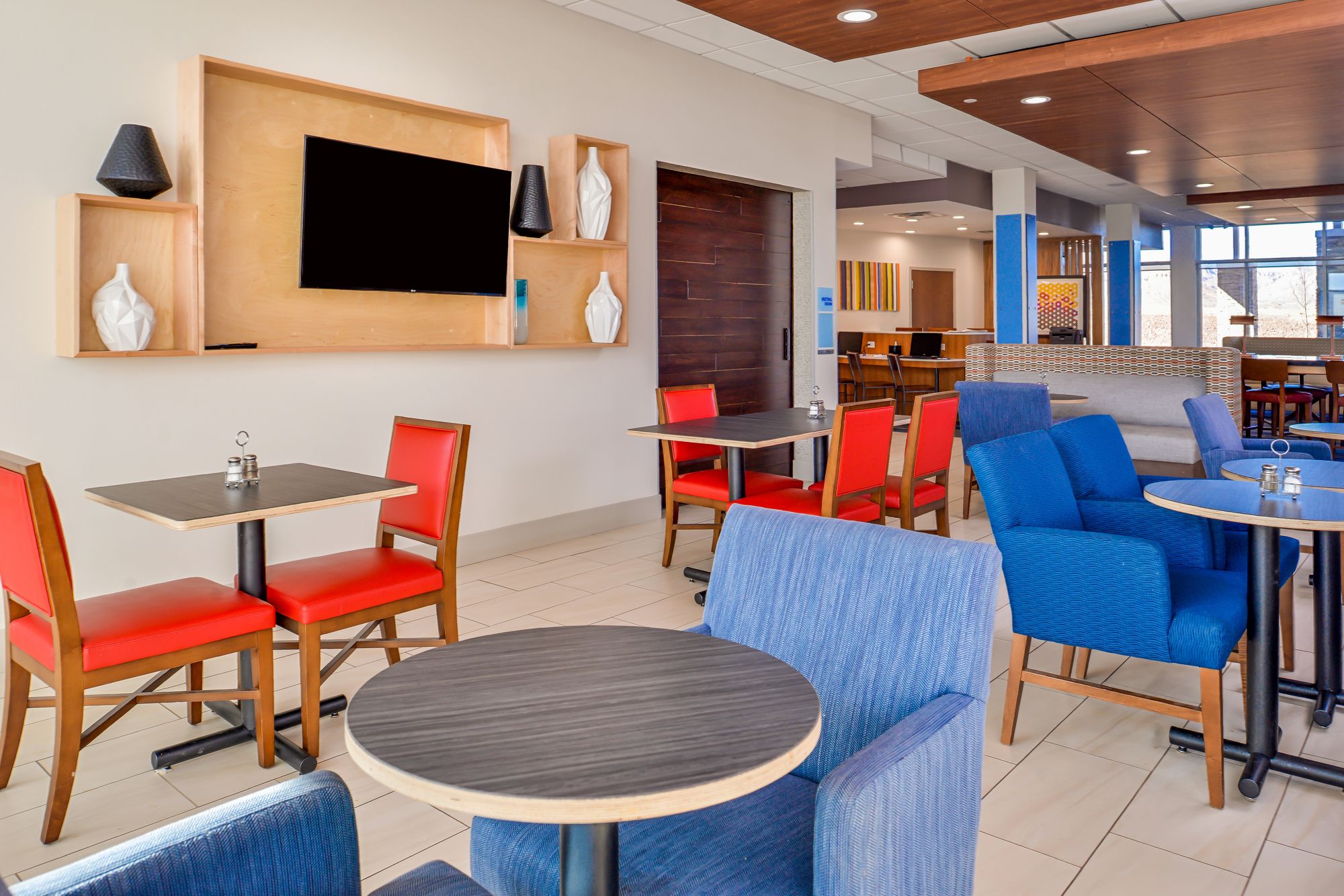 Holiday Inn Express & Suites Van Horn