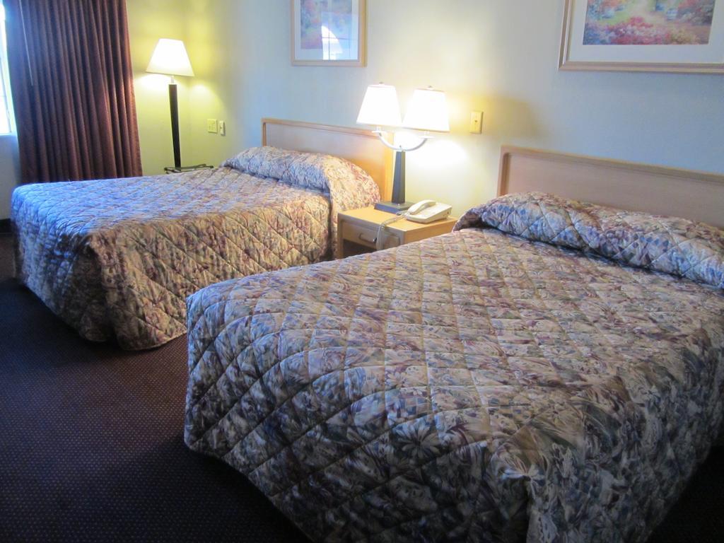 Knights Inn Van Horn