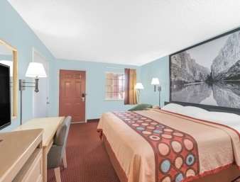 Super 8 by Wyndham Van Horn