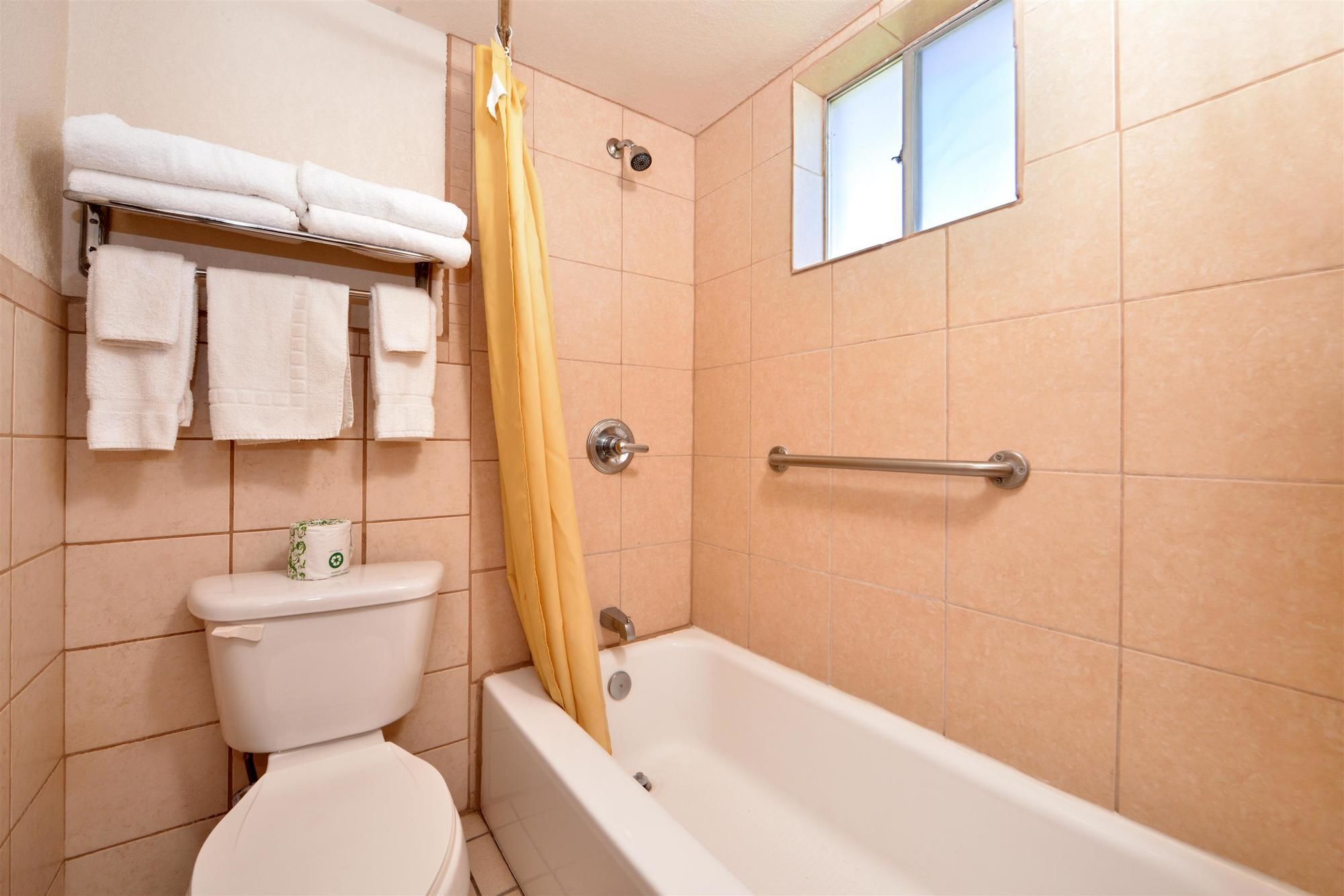 Route 66 Inn & Suites by OYO Vega Tx