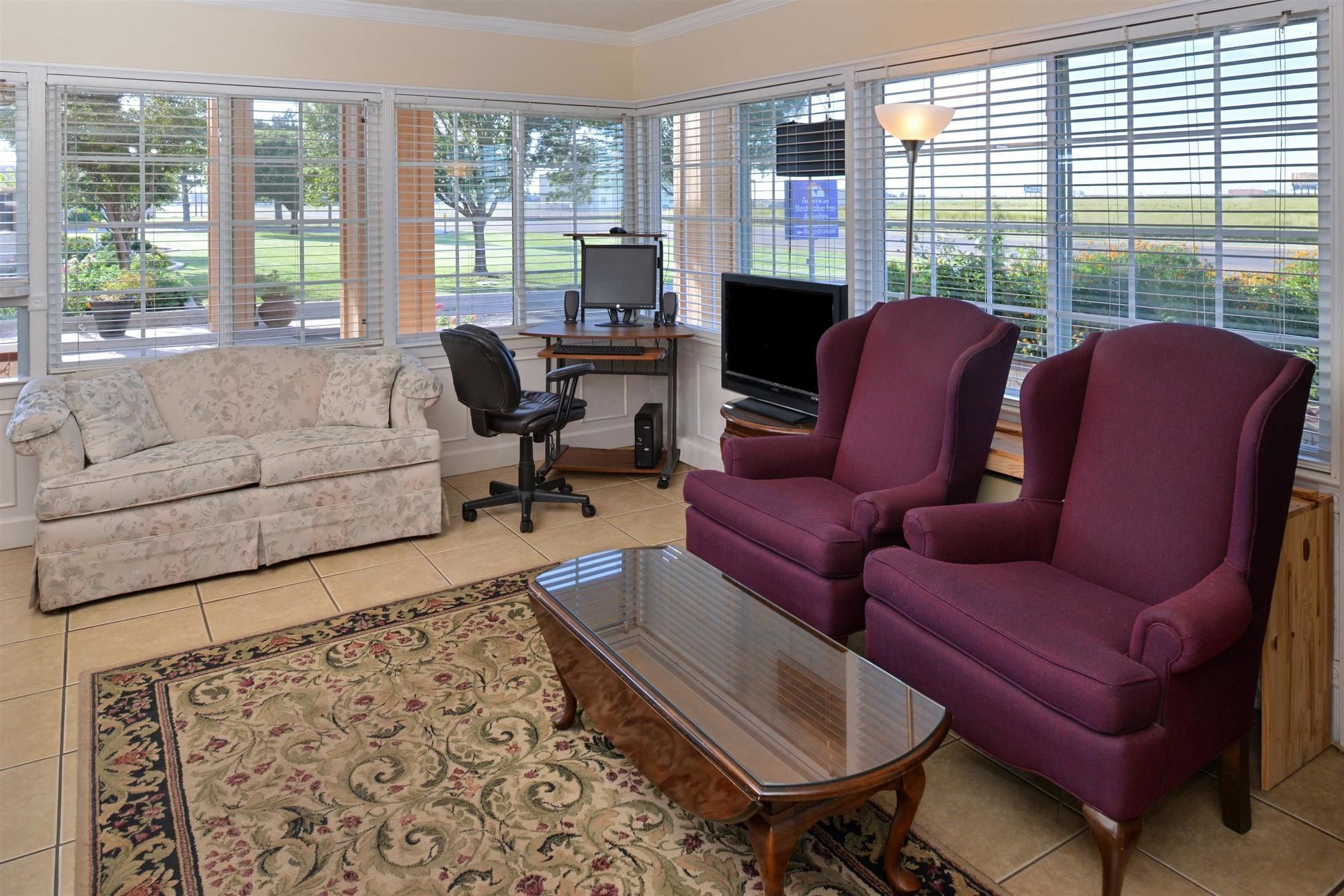 Route 66 Inn & Suites by OYO Vega Tx