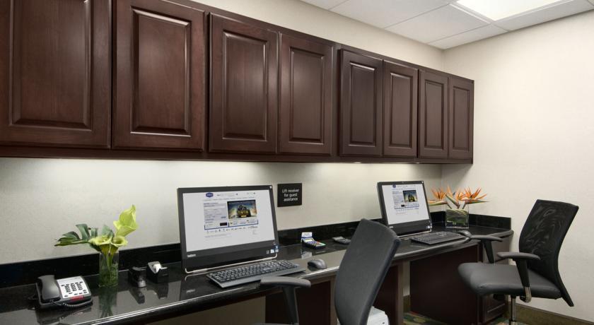 Hampton Inn Vernon