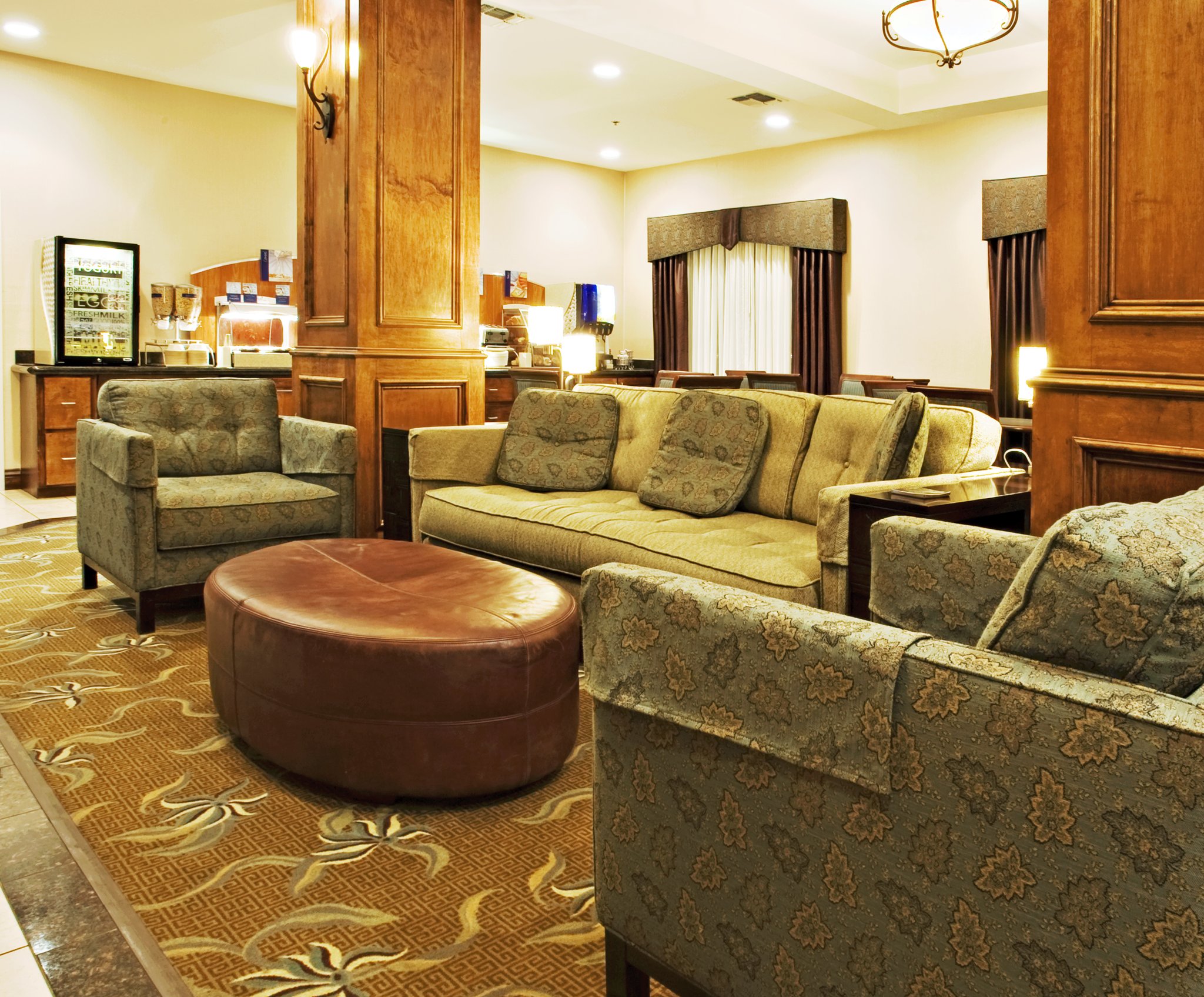 Holiday Inn Express Hotel & Suites Vernon College Area (Hwy 287)