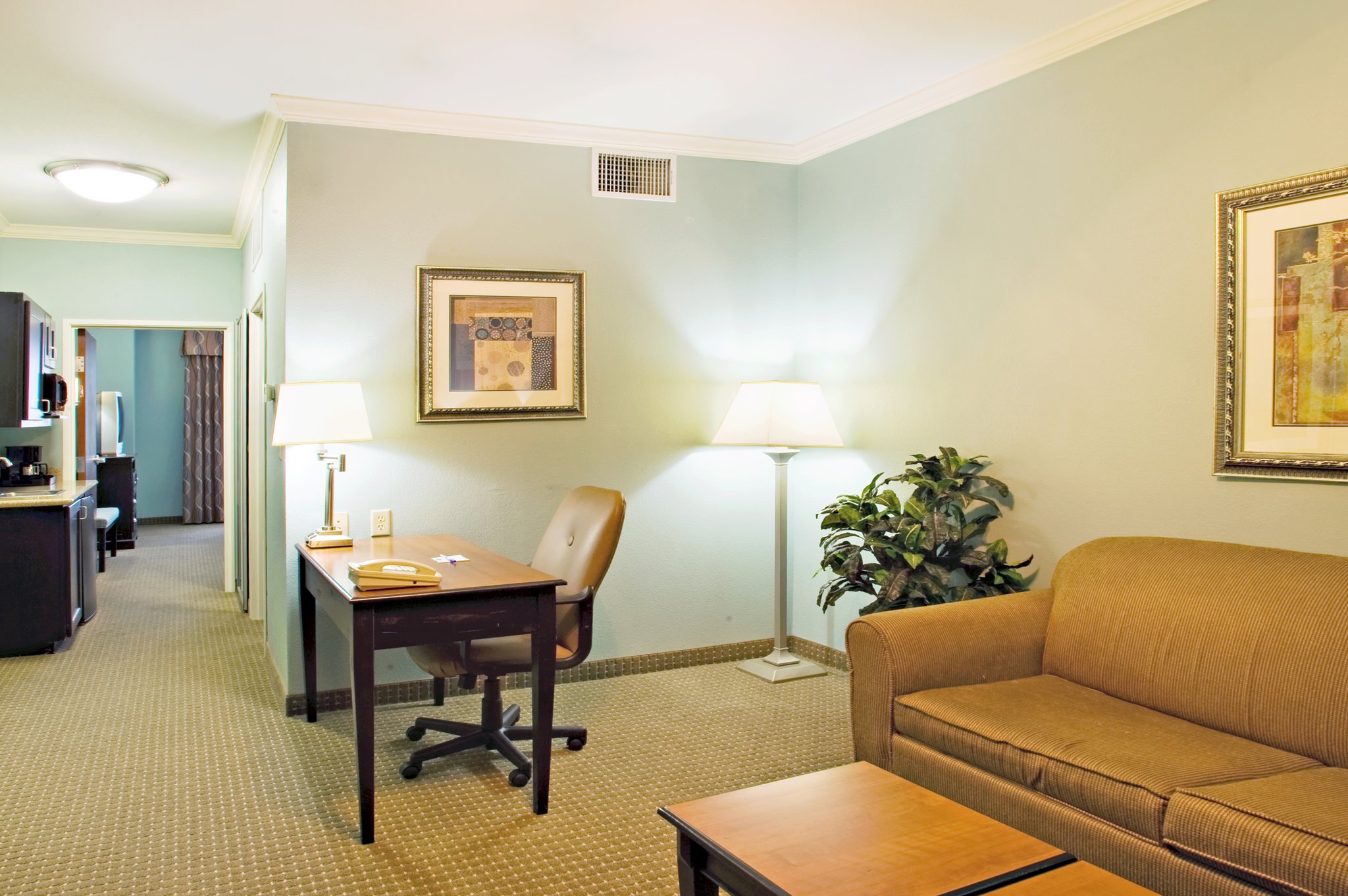 Holiday Inn Express Hotel & Suites Vernon College Area (Hwy 287)