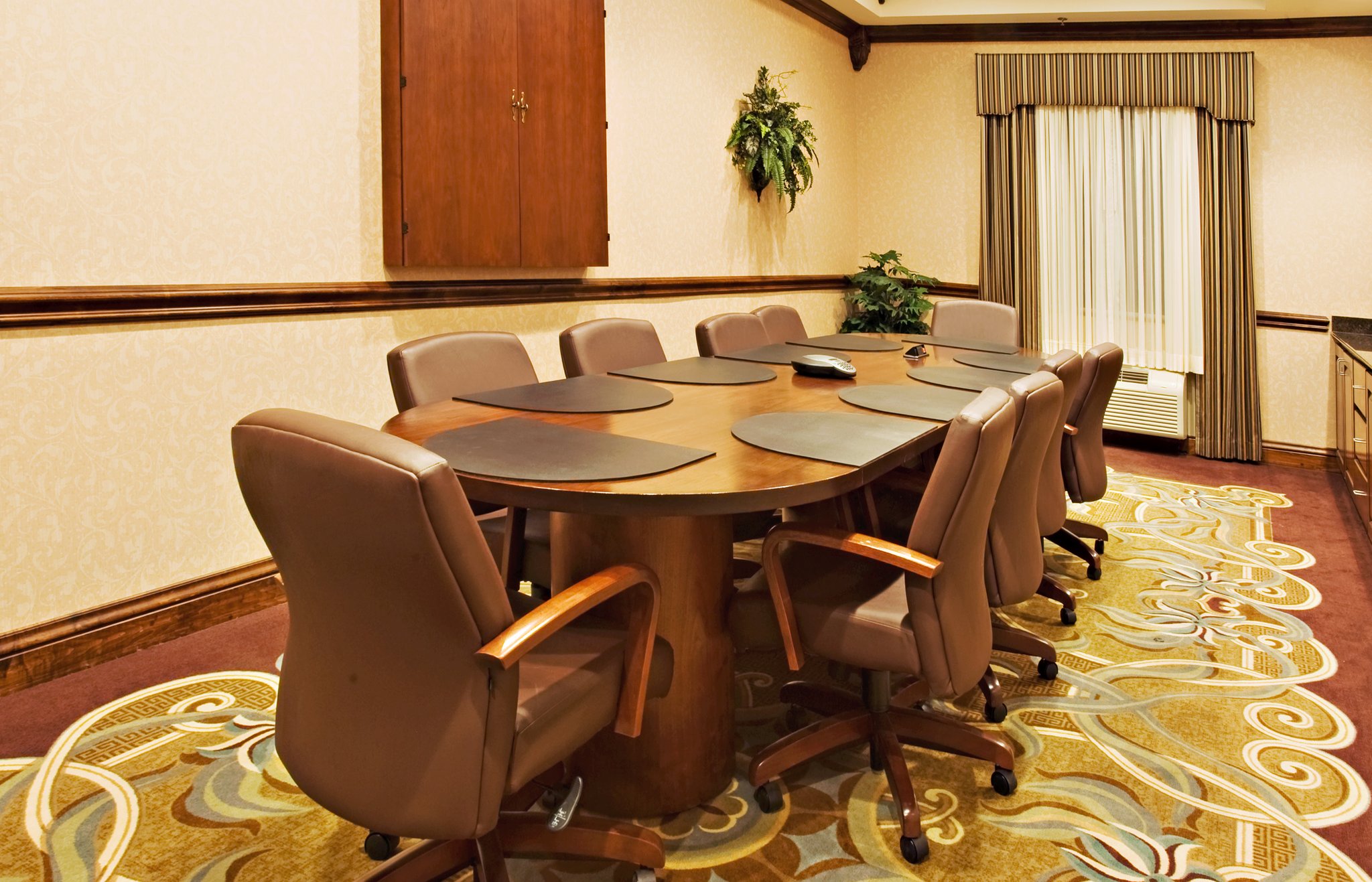 Holiday Inn Express Hotel & Suites Vernon College Area (Hwy 287)