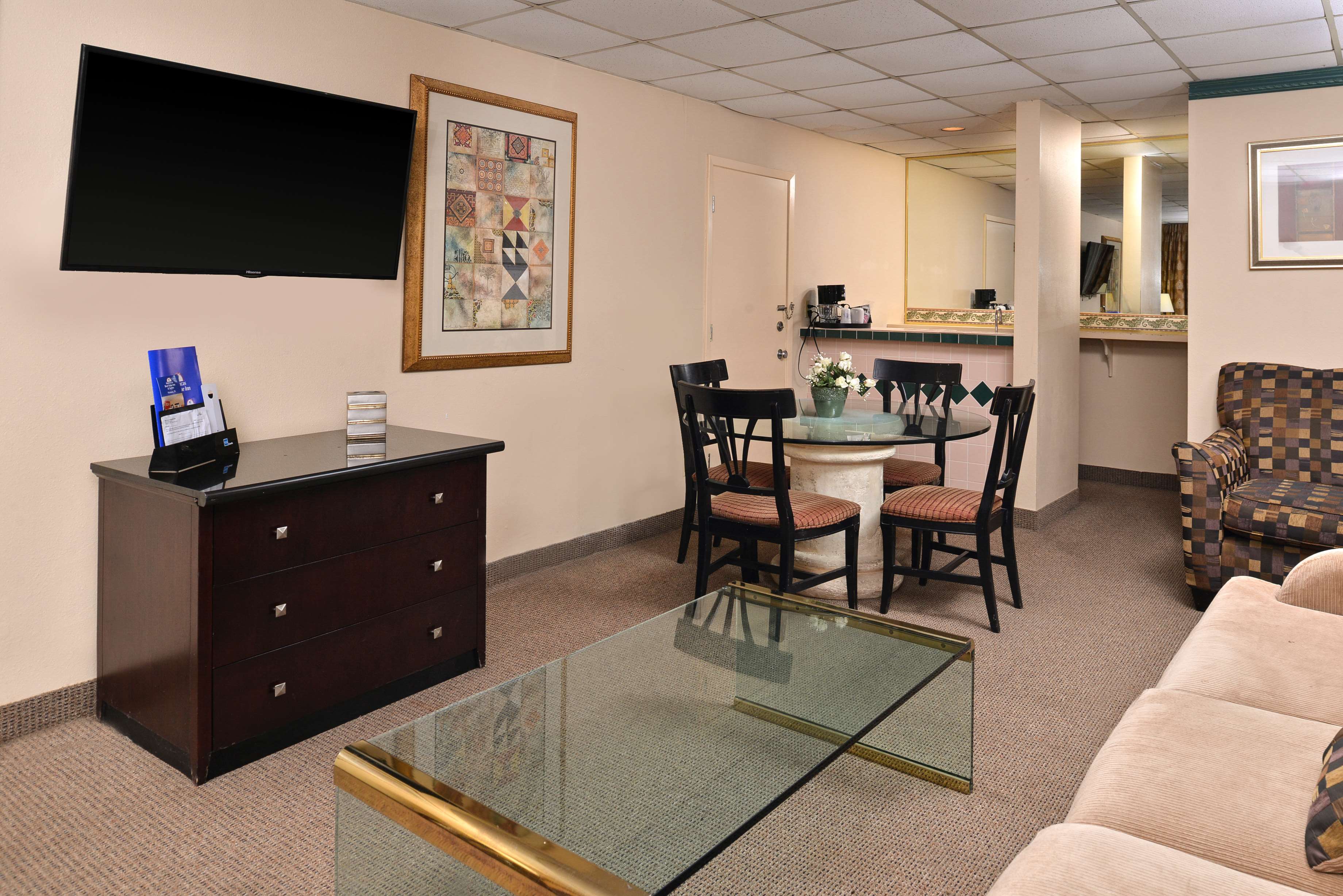 Americas Best Value Inn & Suites Victoria