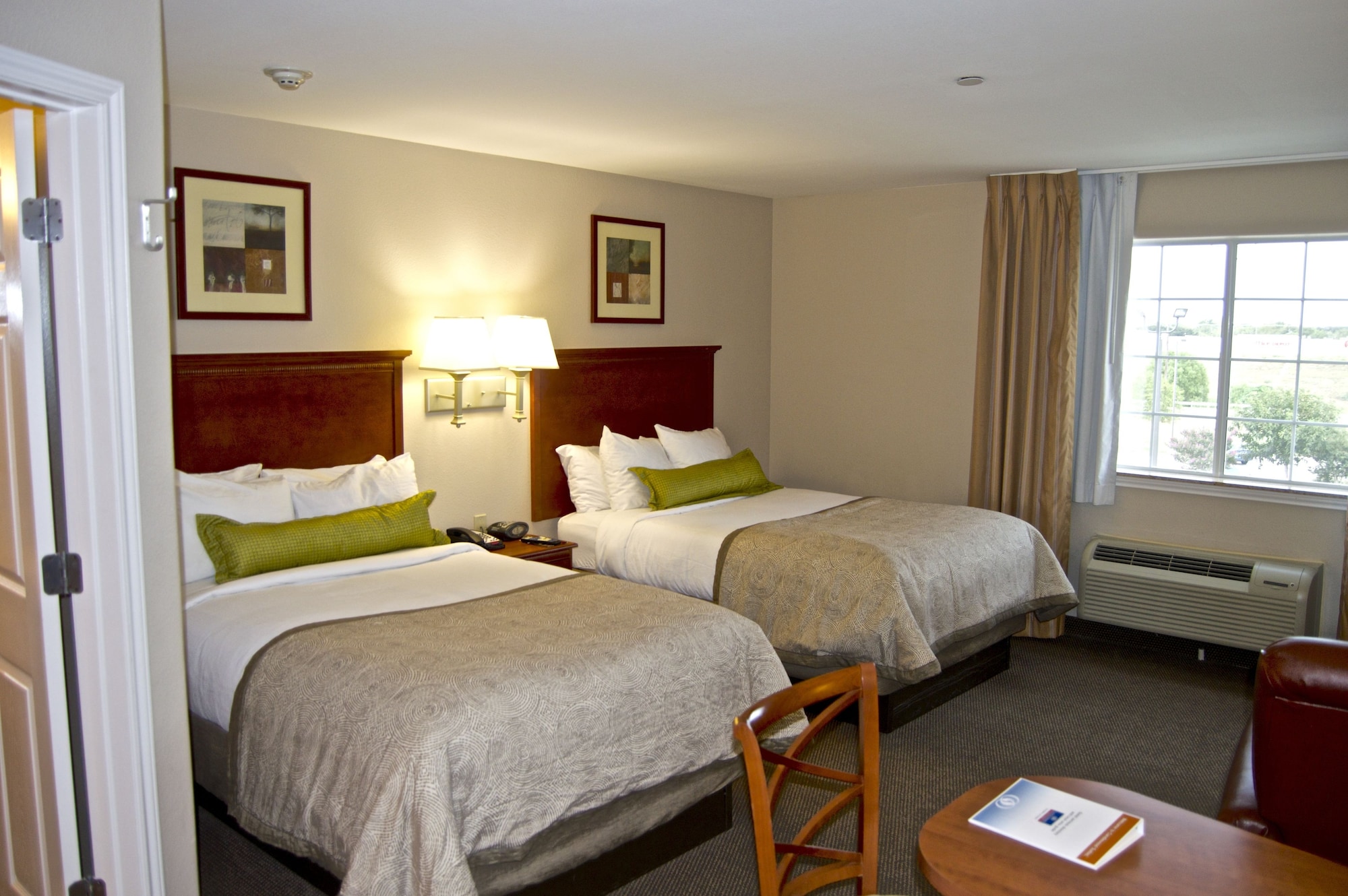 Candlewood Suites VICTORIA