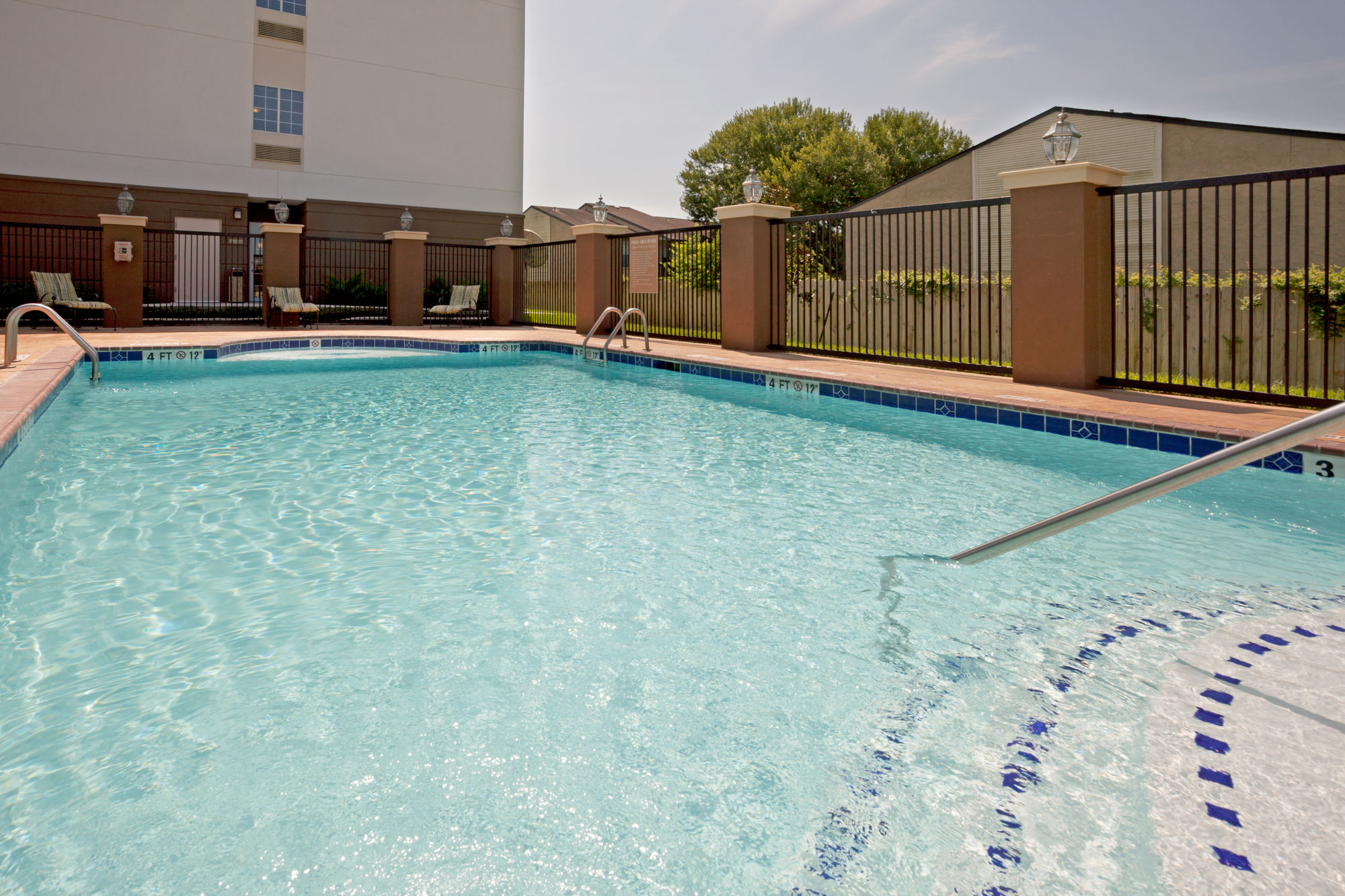 Candlewood Suites VICTORIA
