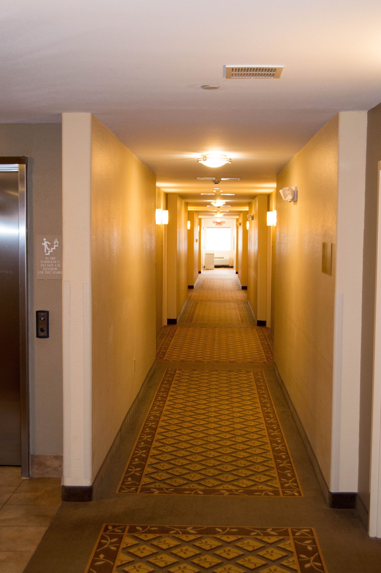 Candlewood Suites VICTORIA