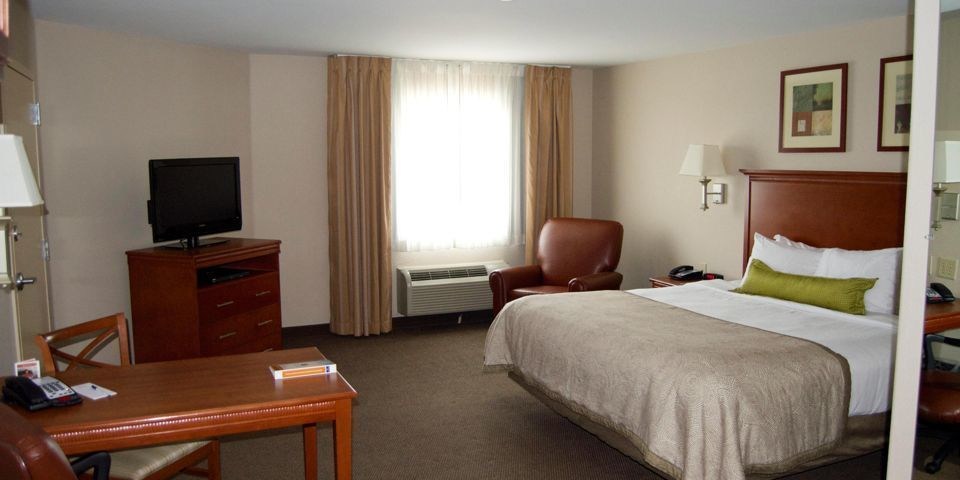Candlewood Suites VICTORIA