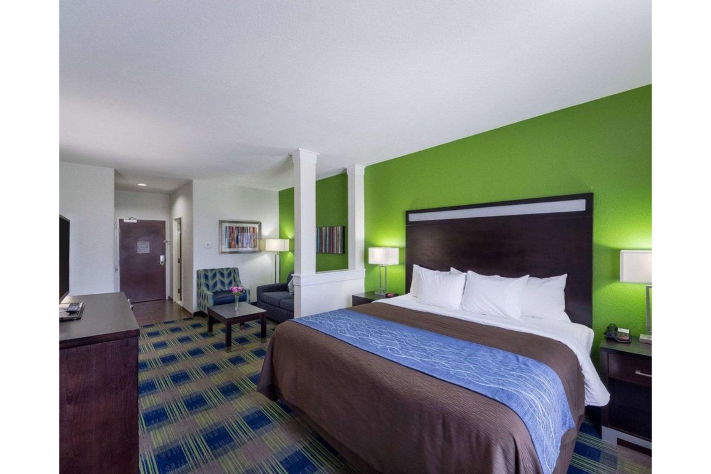 Comfort Inn & Suites Victoria North