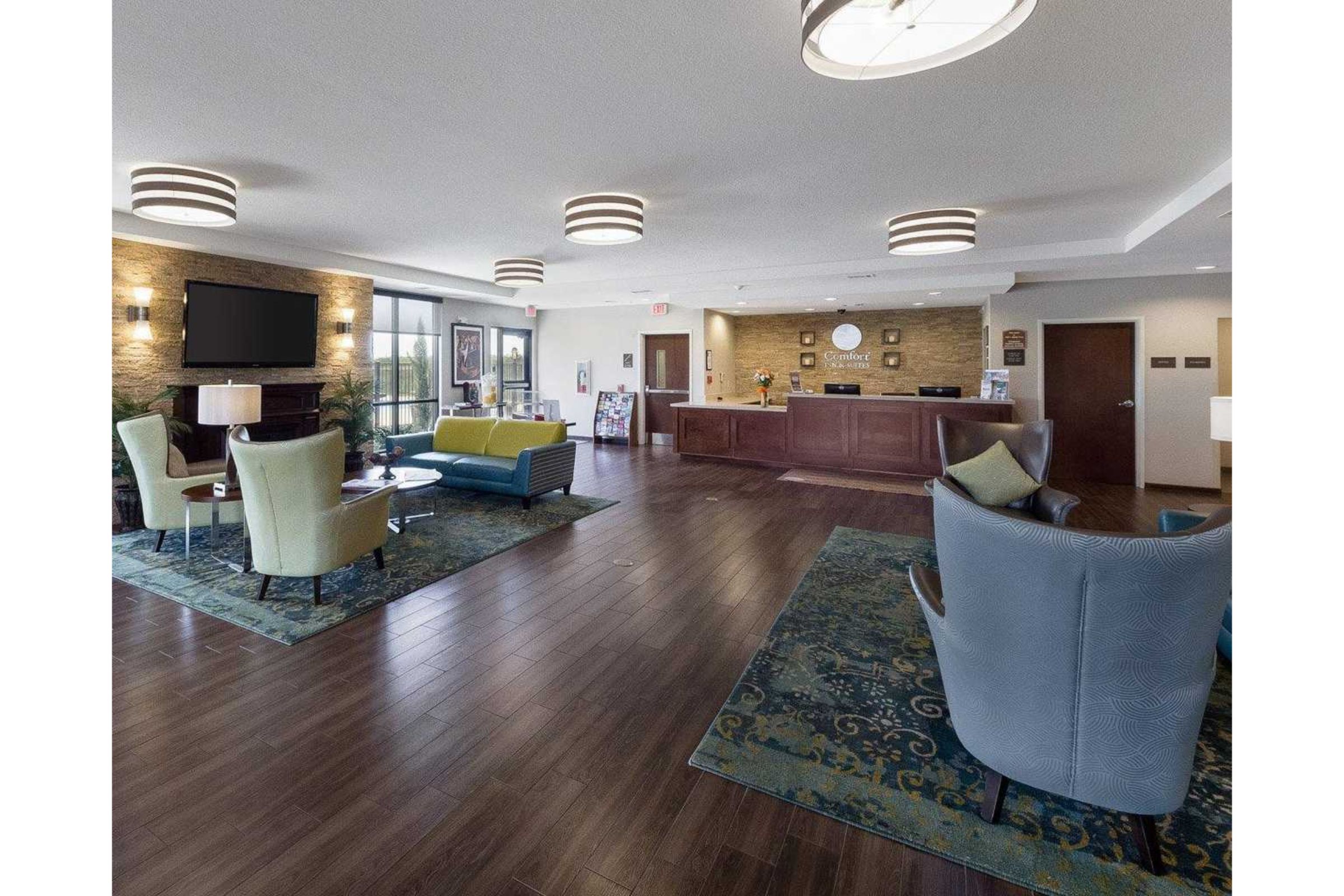 Comfort Inn & Suites Victoria North