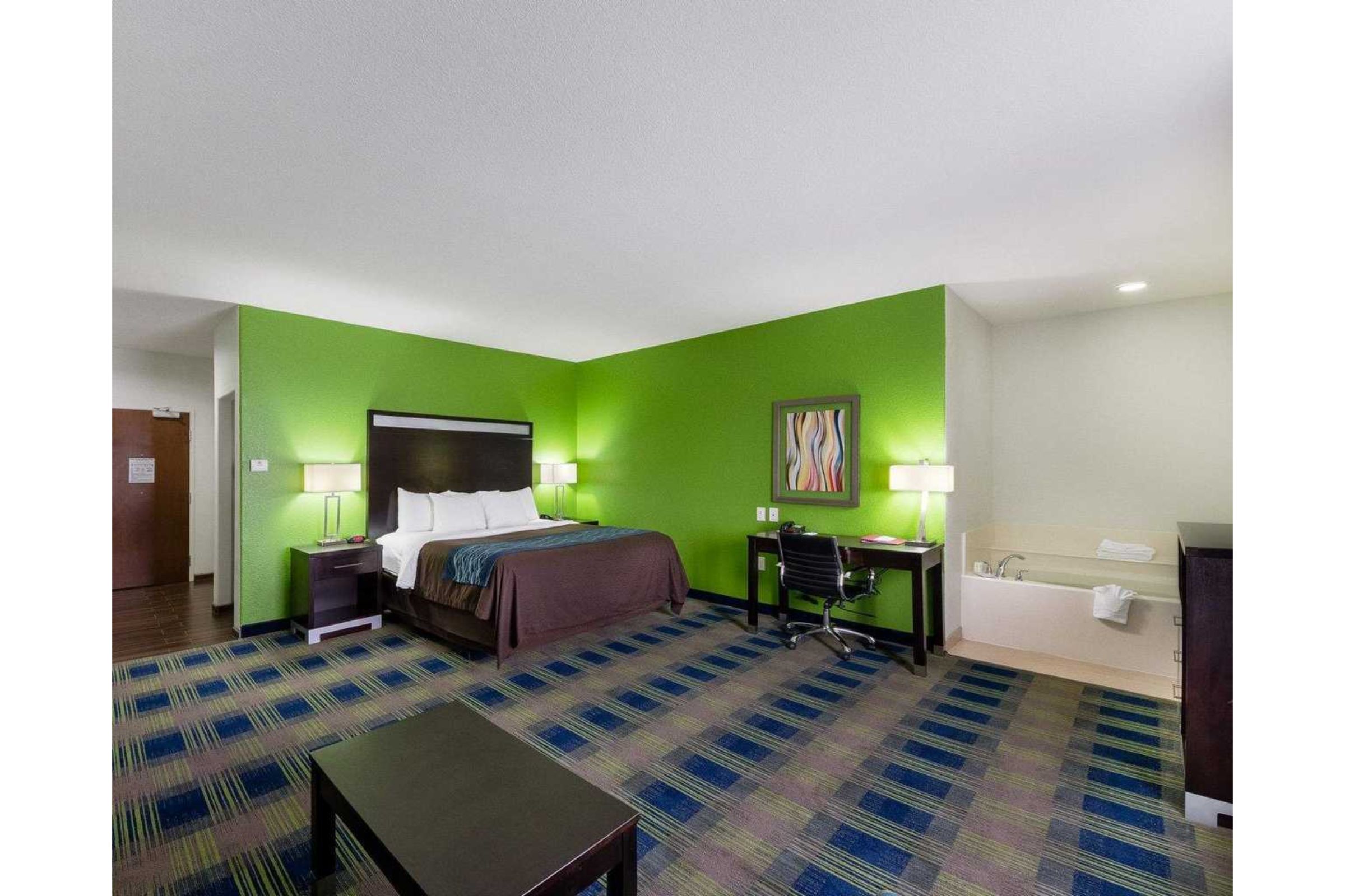 Comfort Inn & Suites Victoria North