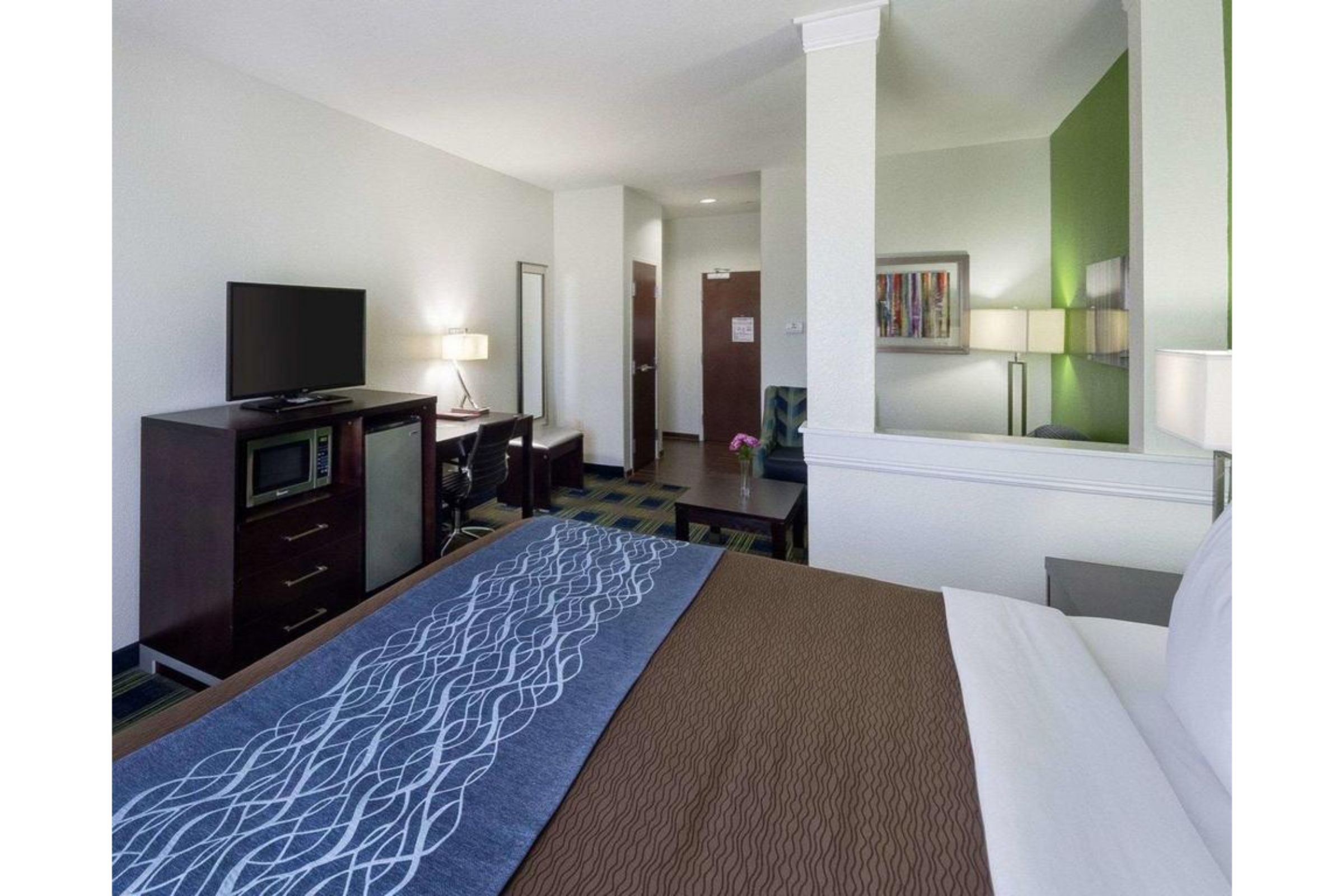 Comfort Inn & Suites Victoria North