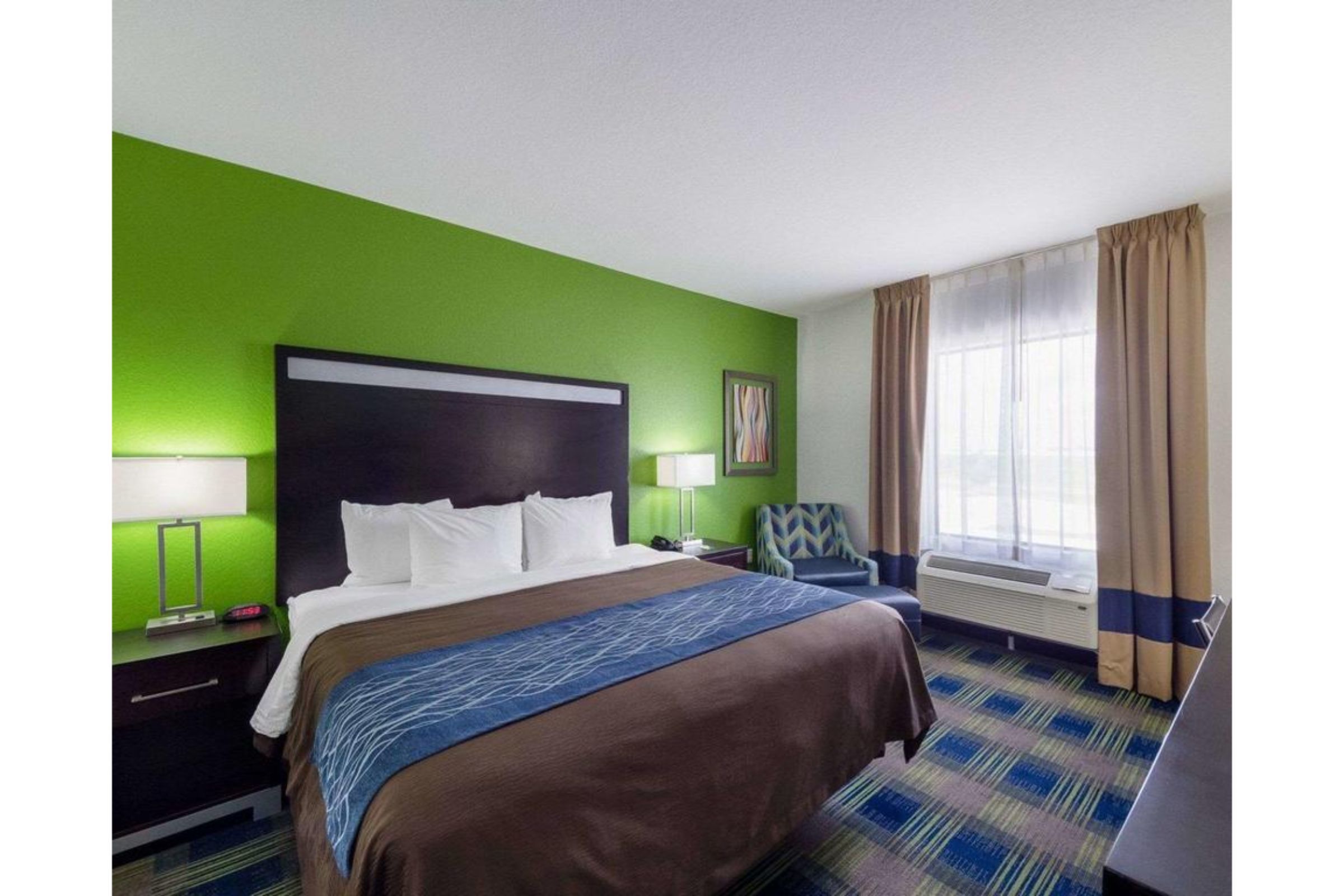 Comfort Inn & Suites Victoria North