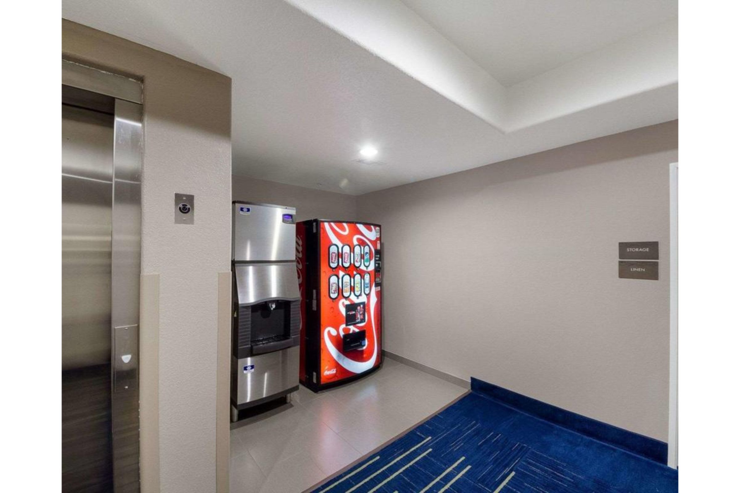 Comfort Inn & Suites Victoria North