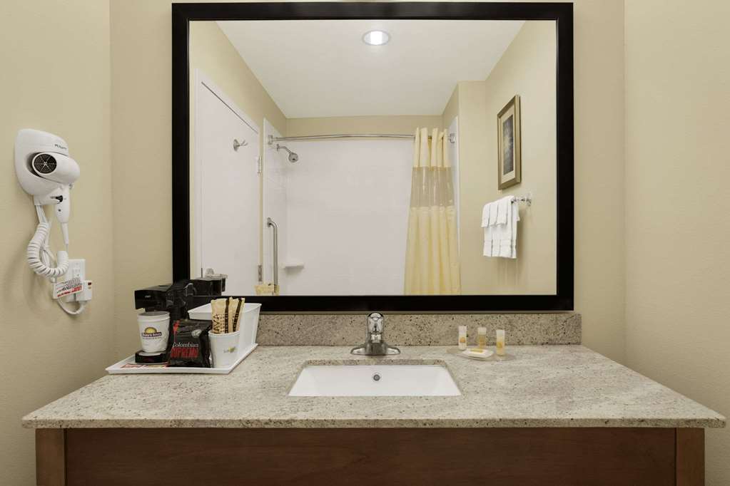 Spark by Hilton Victoria