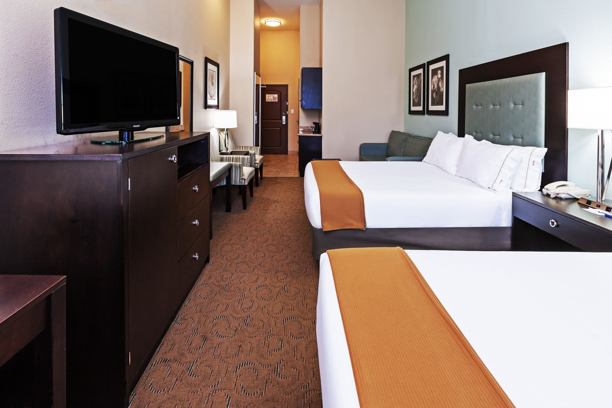 Holiday Inn Express & Suites Victoria