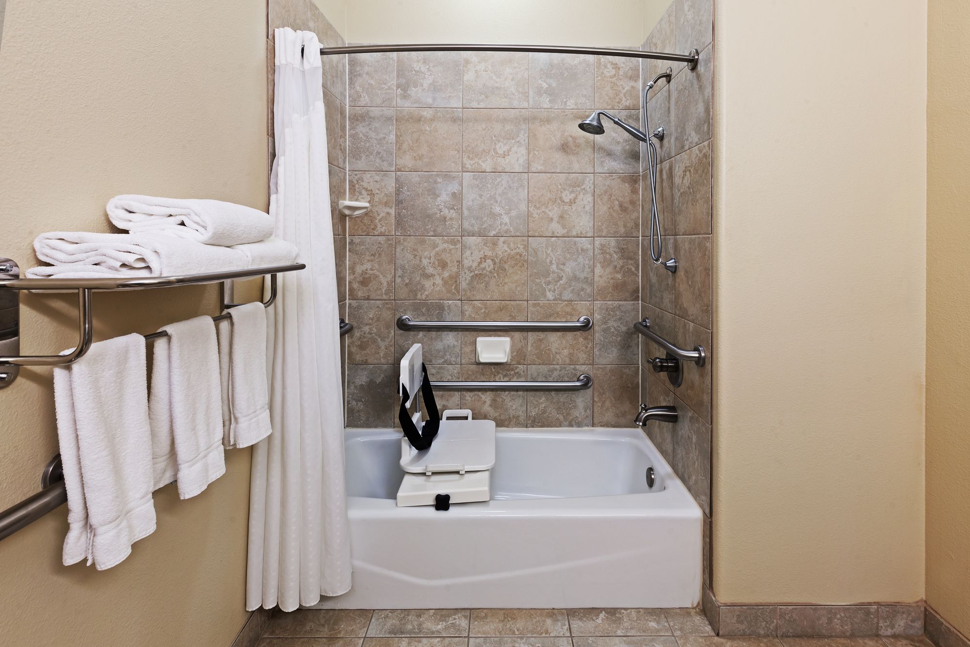 Holiday Inn Express & Suites Victoria