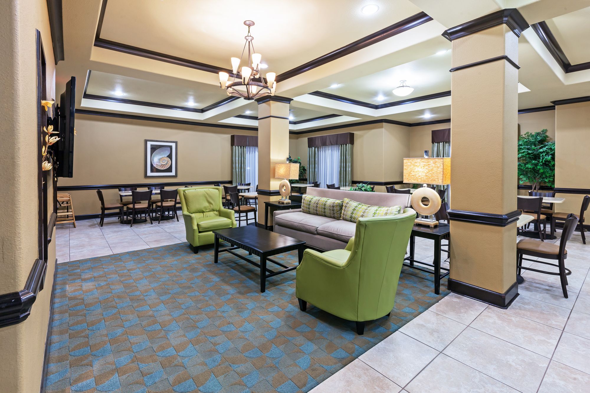 Holiday Inn Express & Suites Victoria