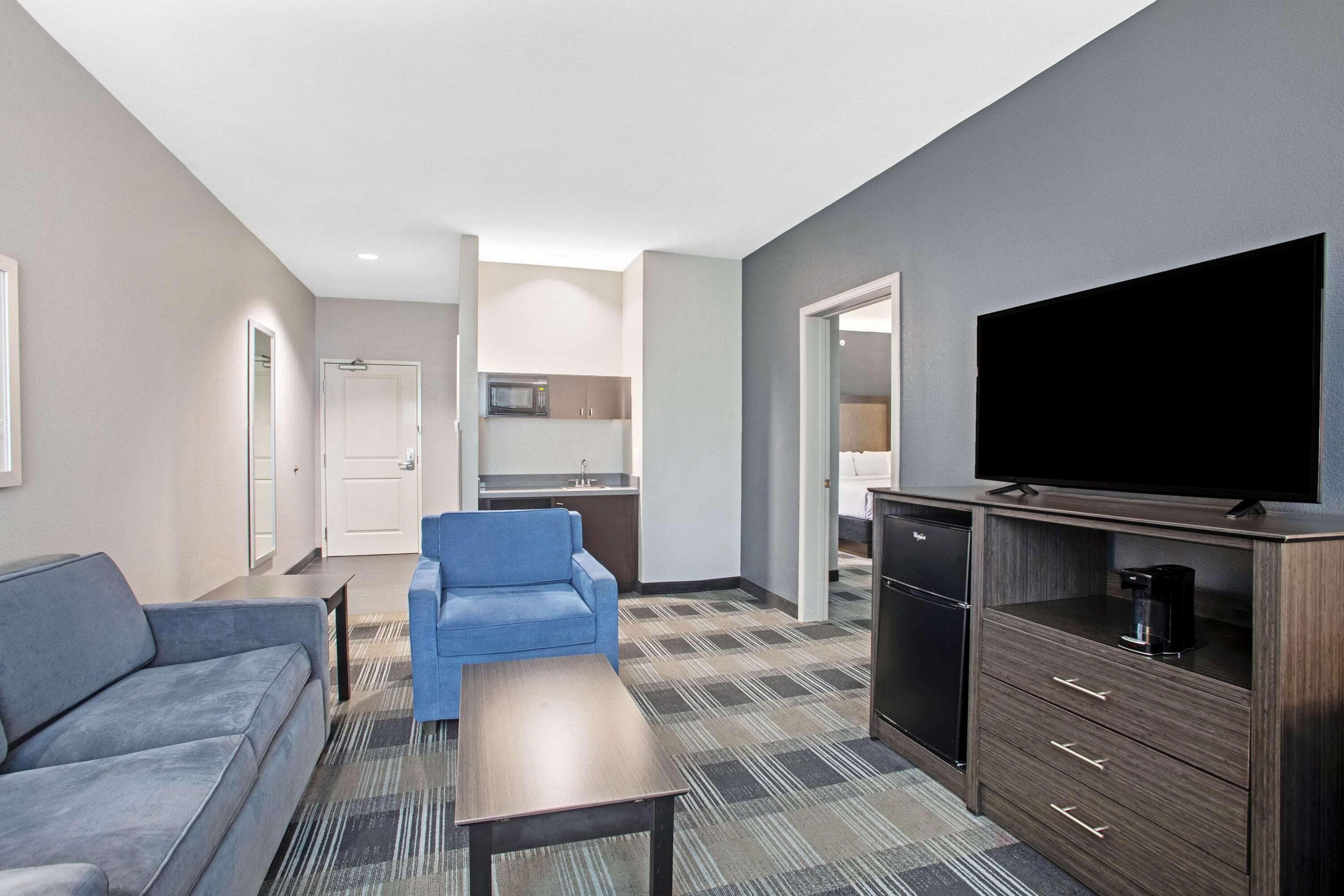 La Quinta Inn & Suites by Wyndham Victoria - South