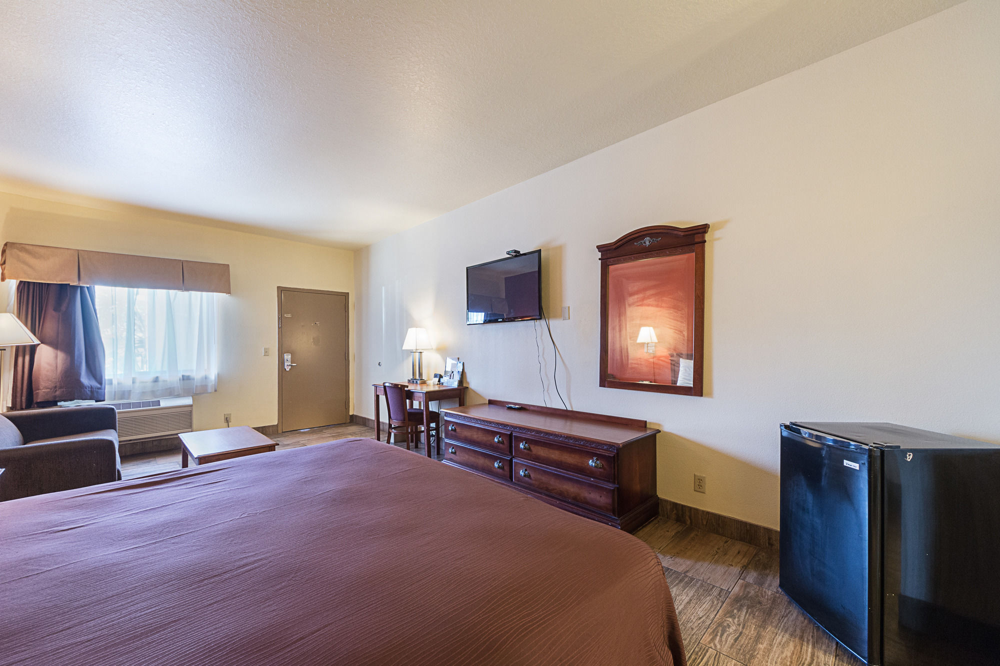 Lone Star Inn & Suites