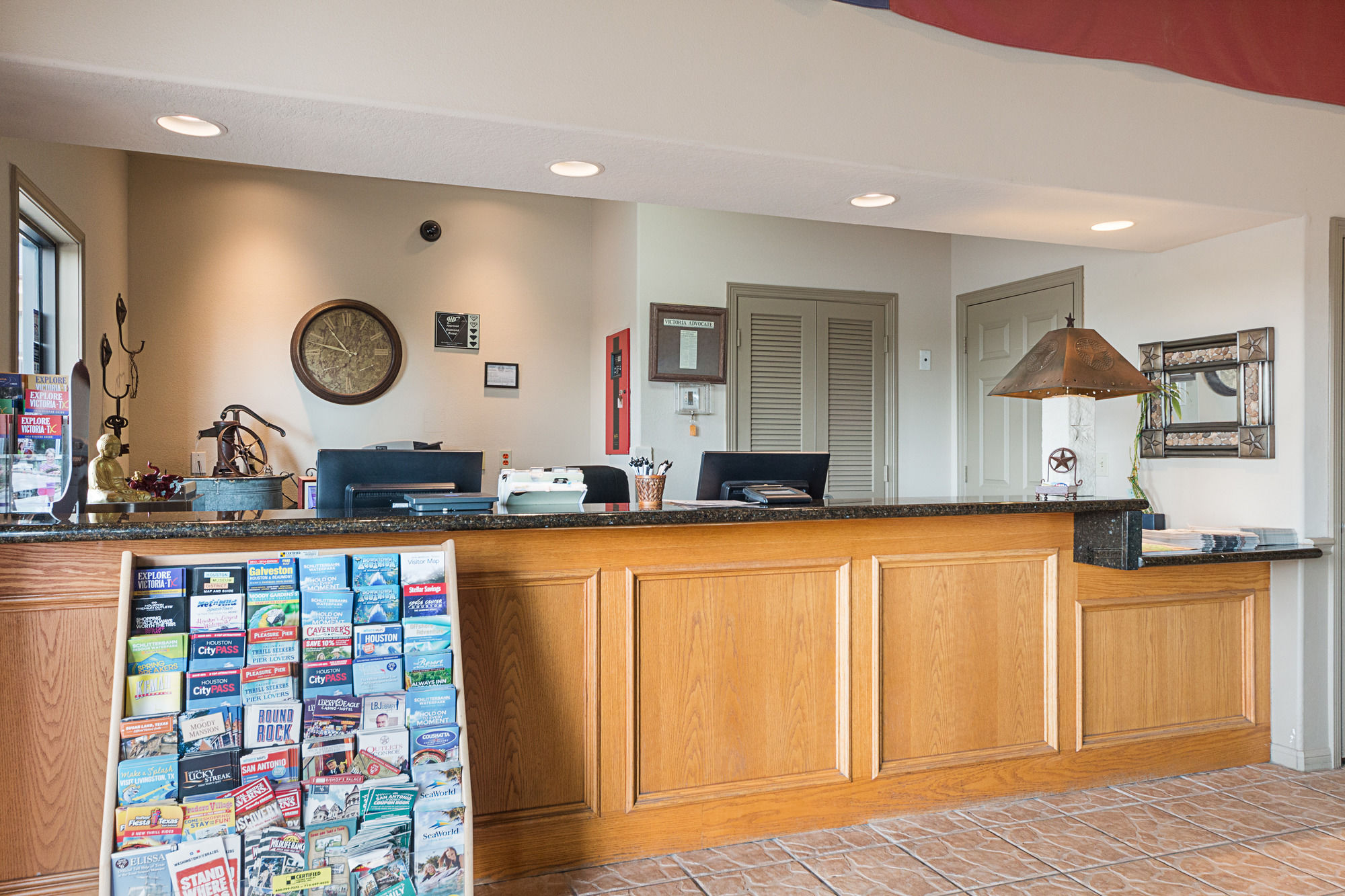 Lone Star Inn & Suites