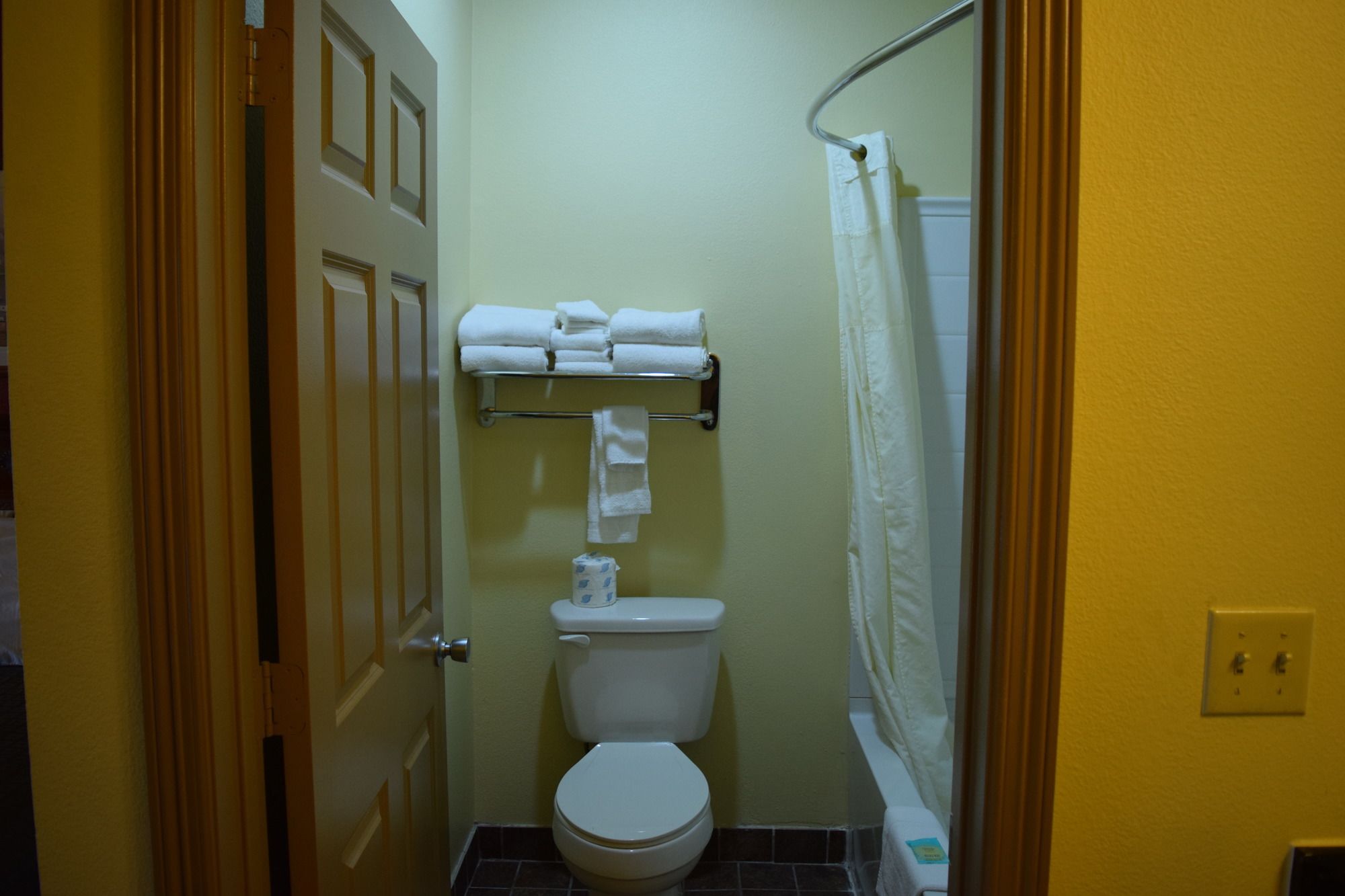 Lone Star Inn & Suites