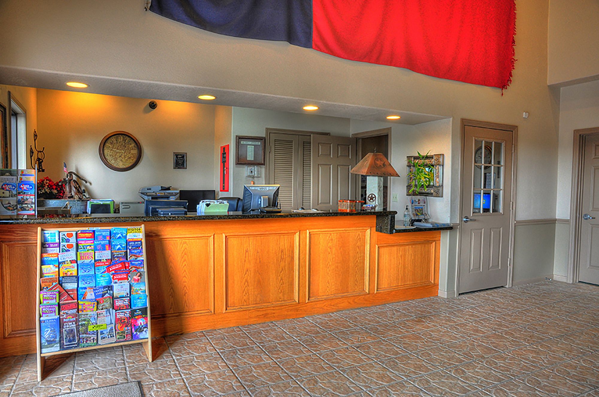Lone Star Inn & Suites