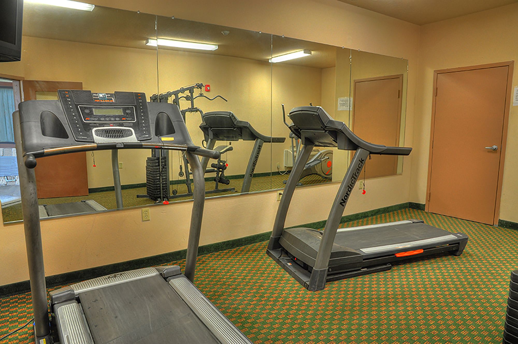 Lone Star Inn & Suites