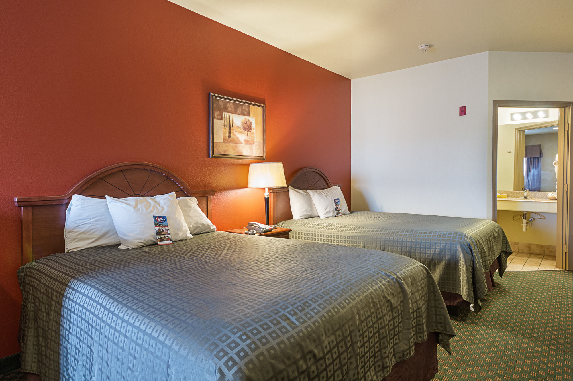 Lone Star Inn & Suites