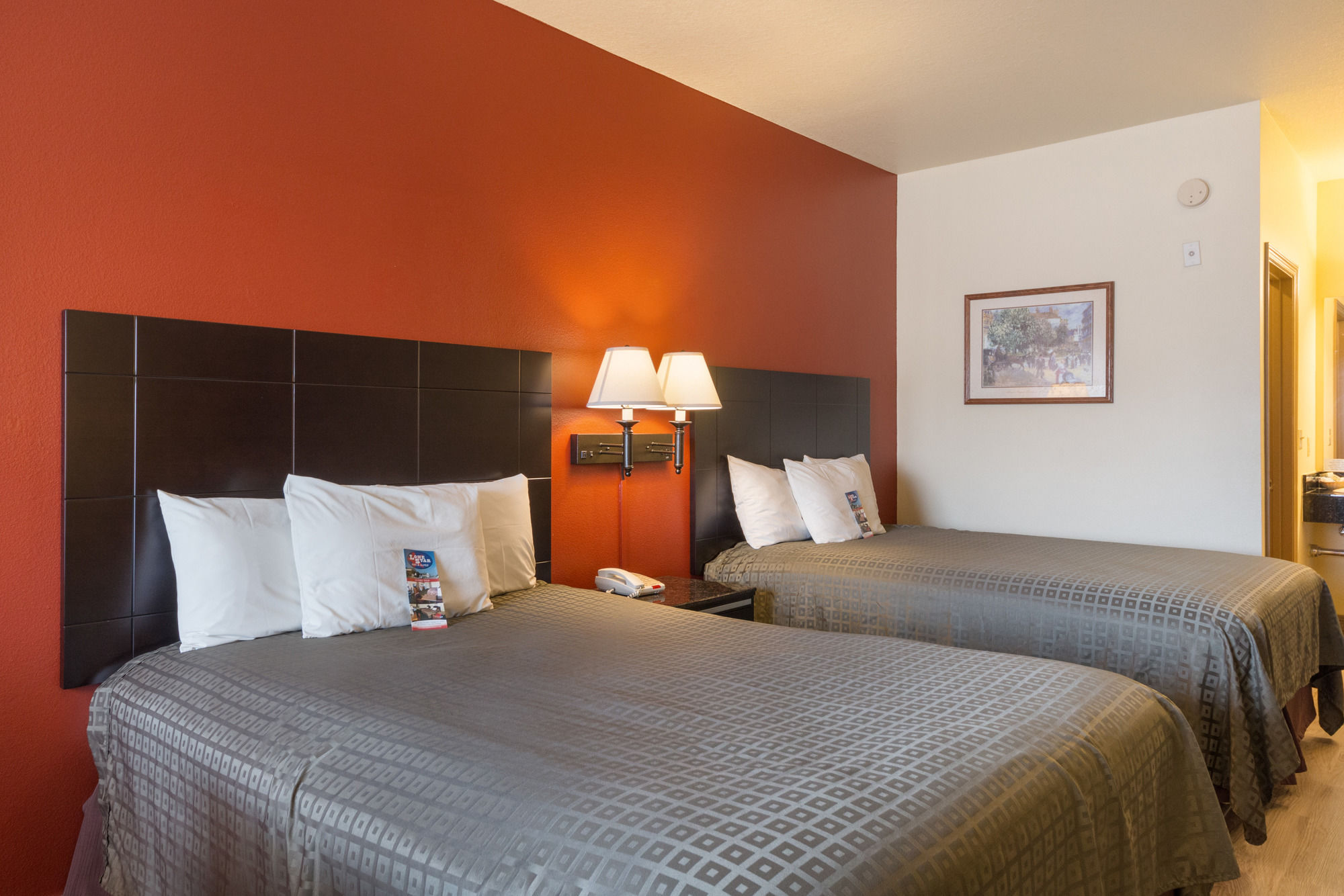 Lone Star Inn & Suites