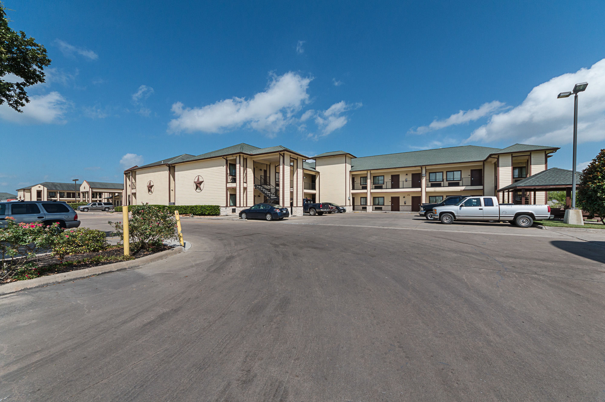 Lone Star Inn & Suites