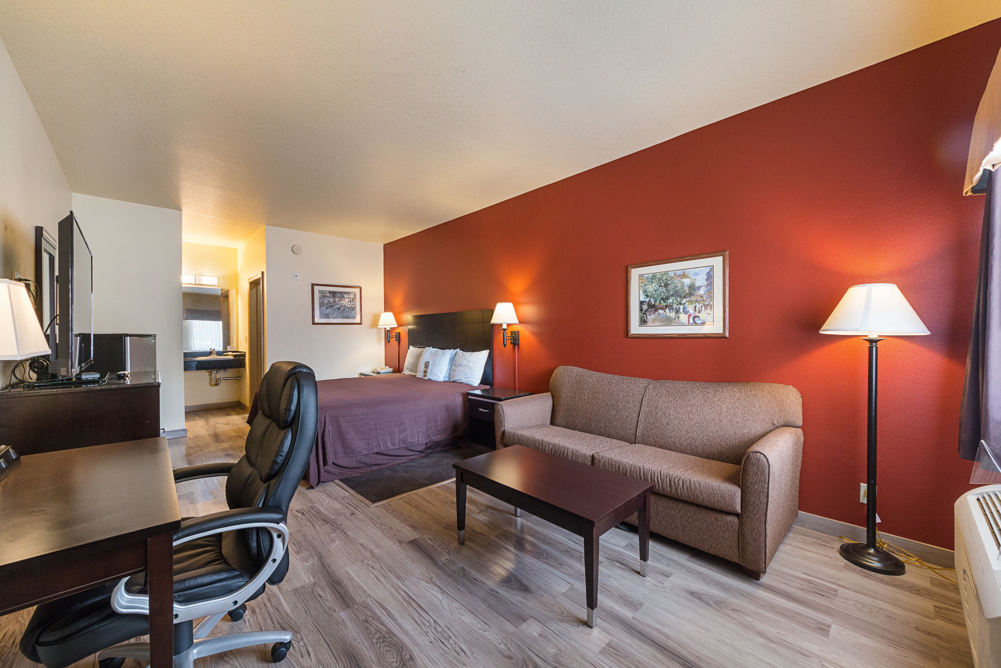 Lone Star Inn & Suites