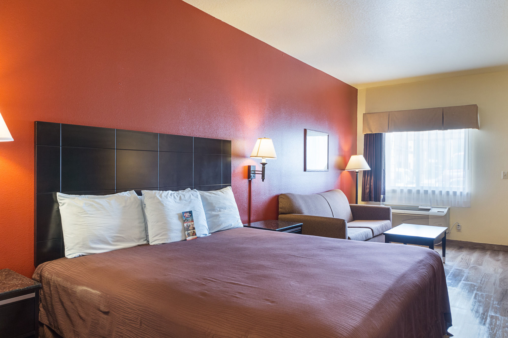 Lone Star Inn & Suites