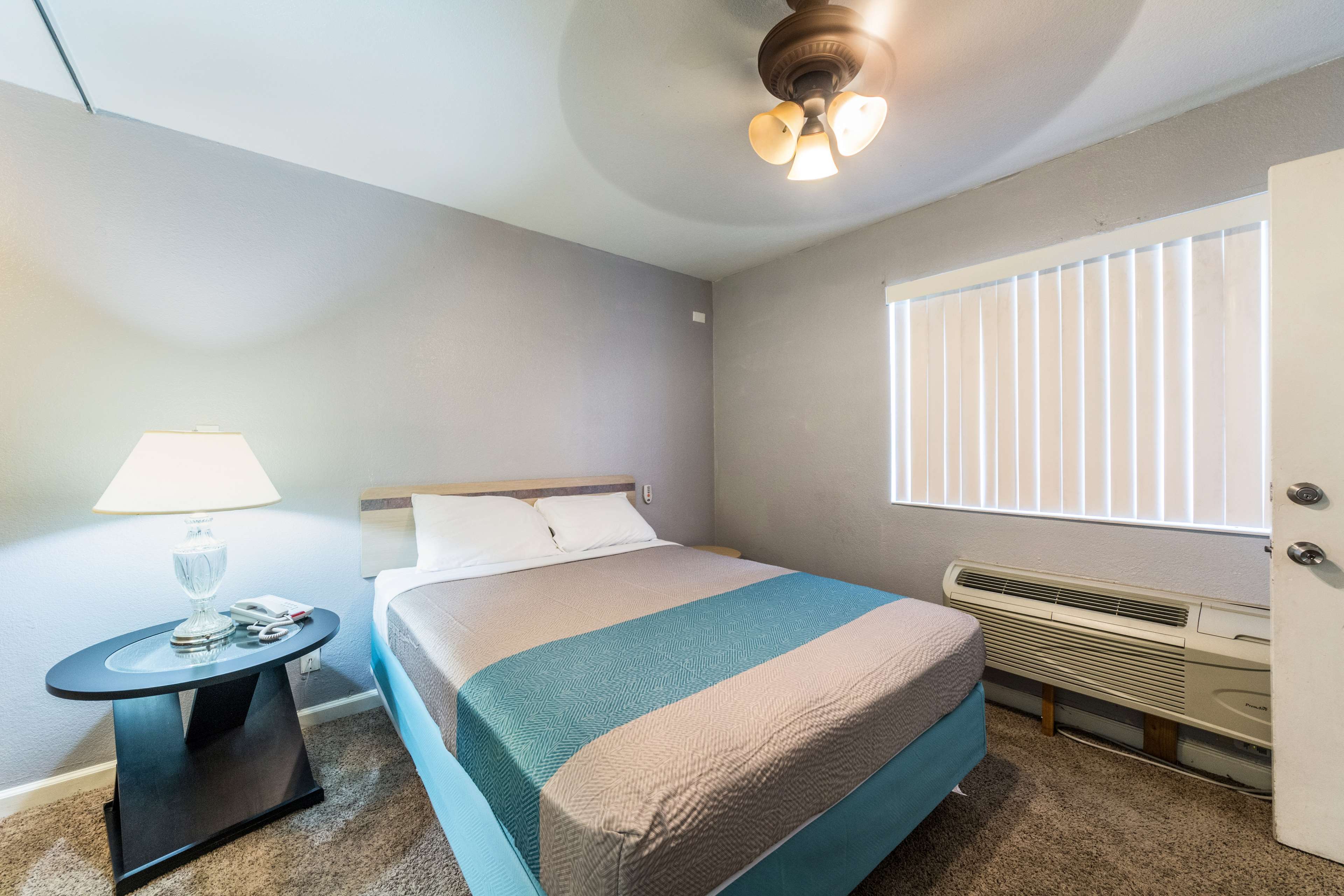 Motel 6 Victoria