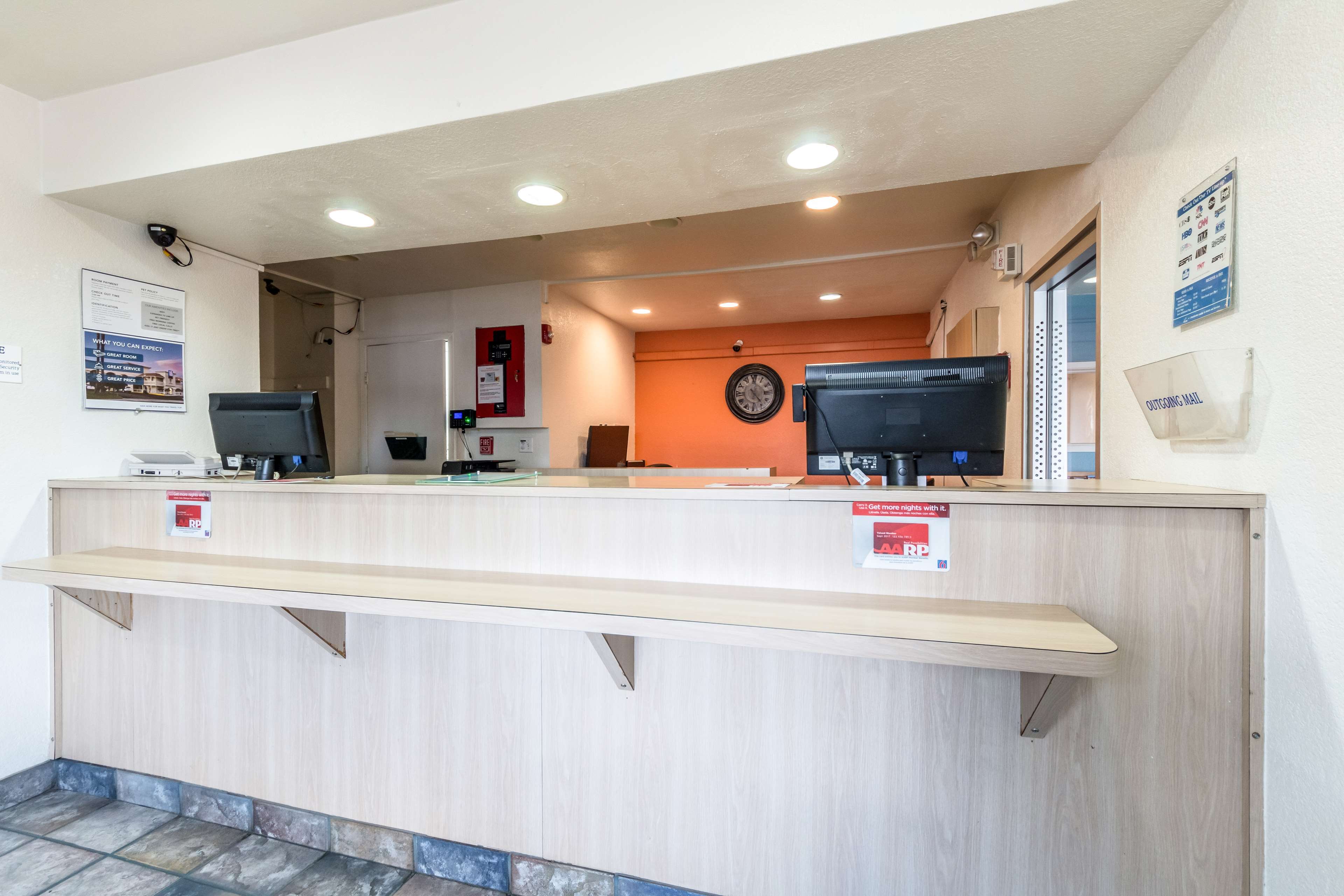 Motel 6 Victoria