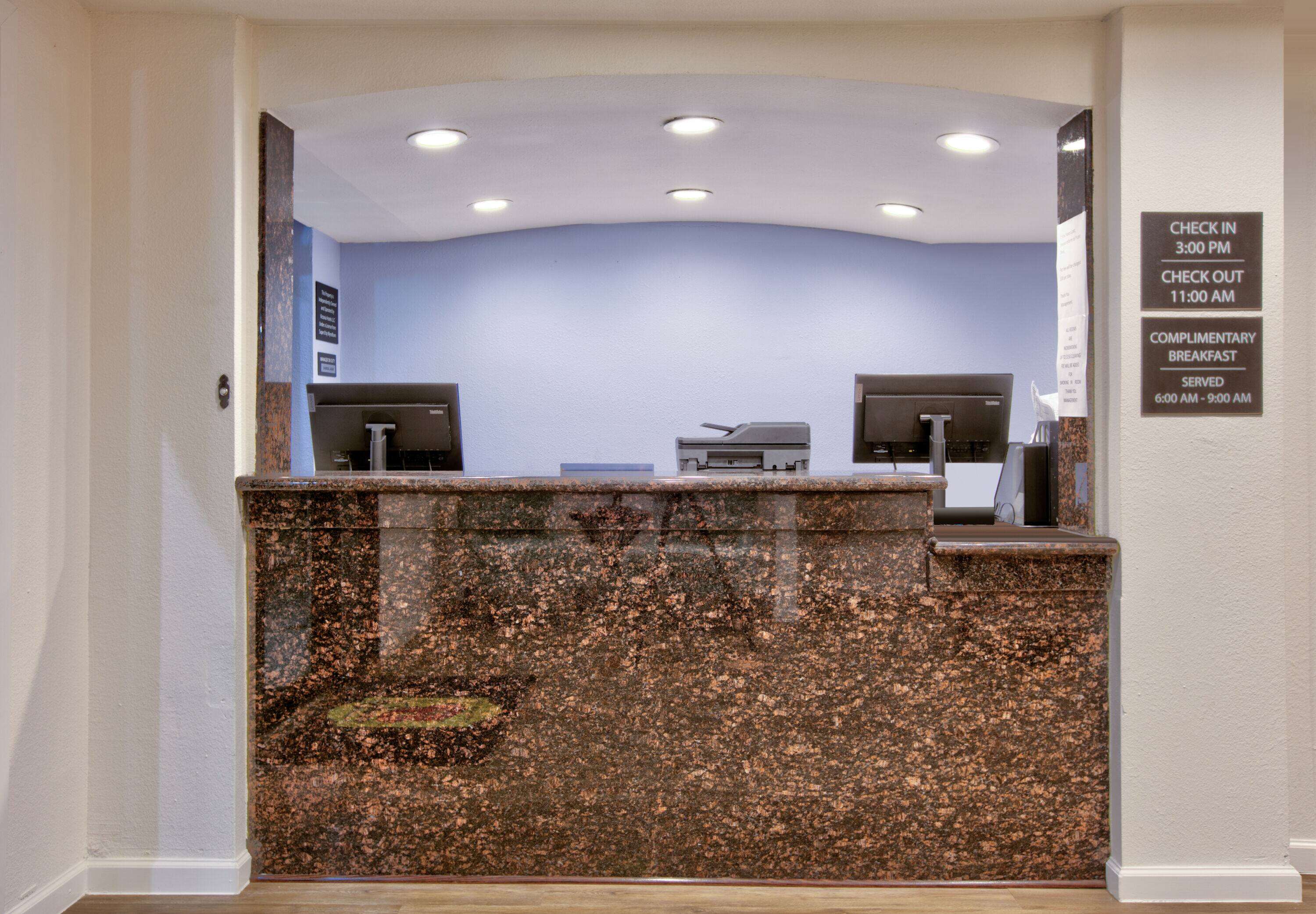 Super 8 by Wyndham Victoria/South/Hwy 59